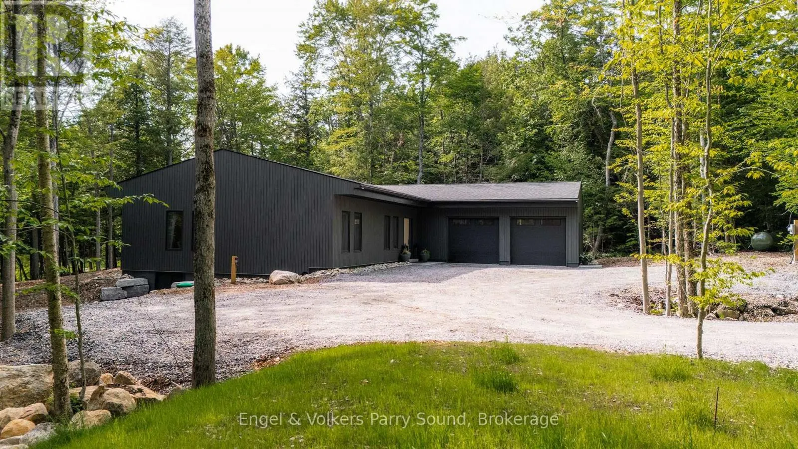 15 BEECHWOOD DRIVE