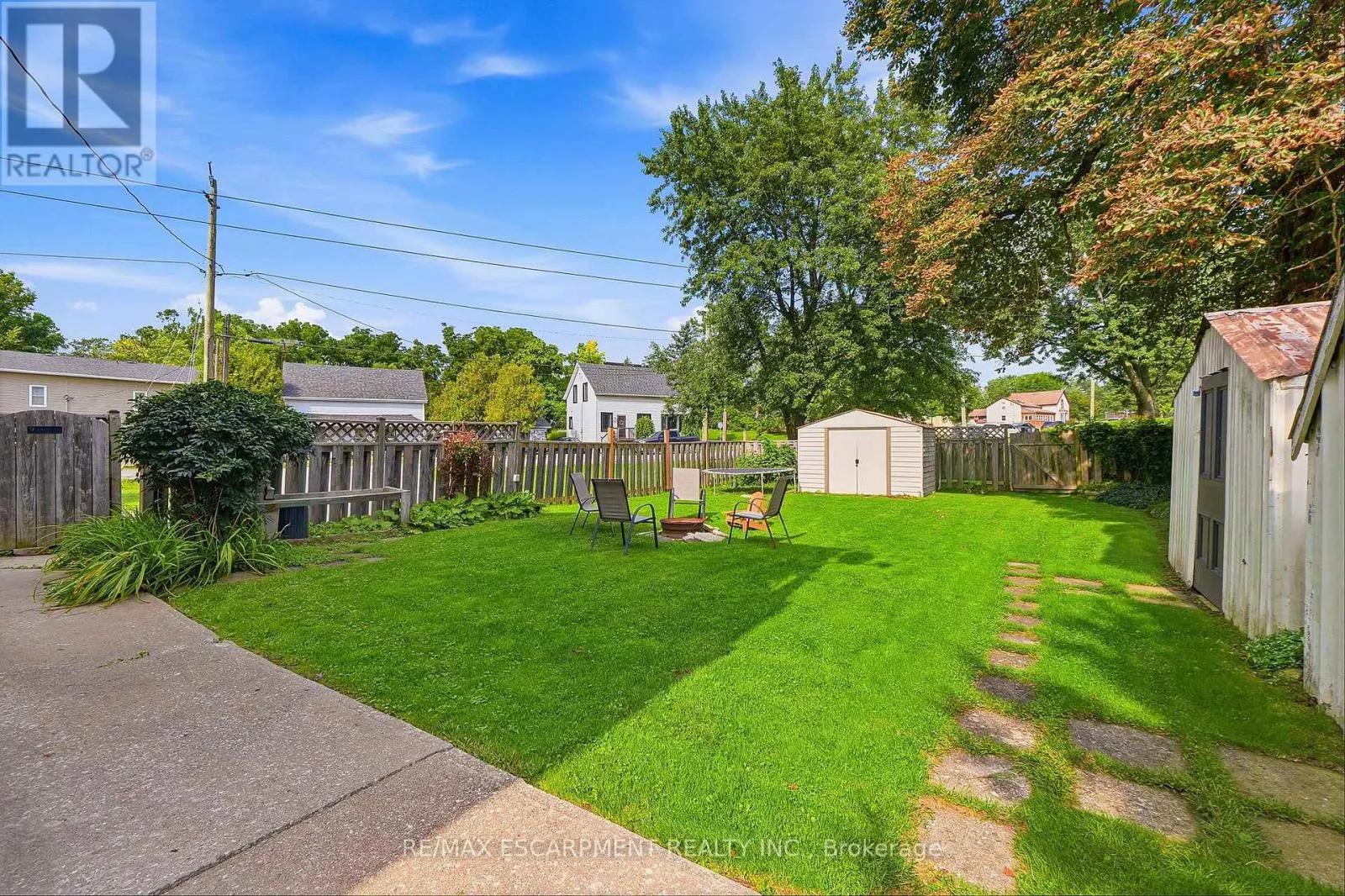 2 MILL STREET E