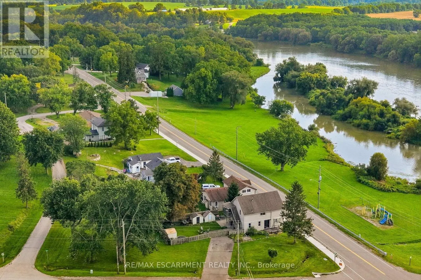 2 MILL STREET E