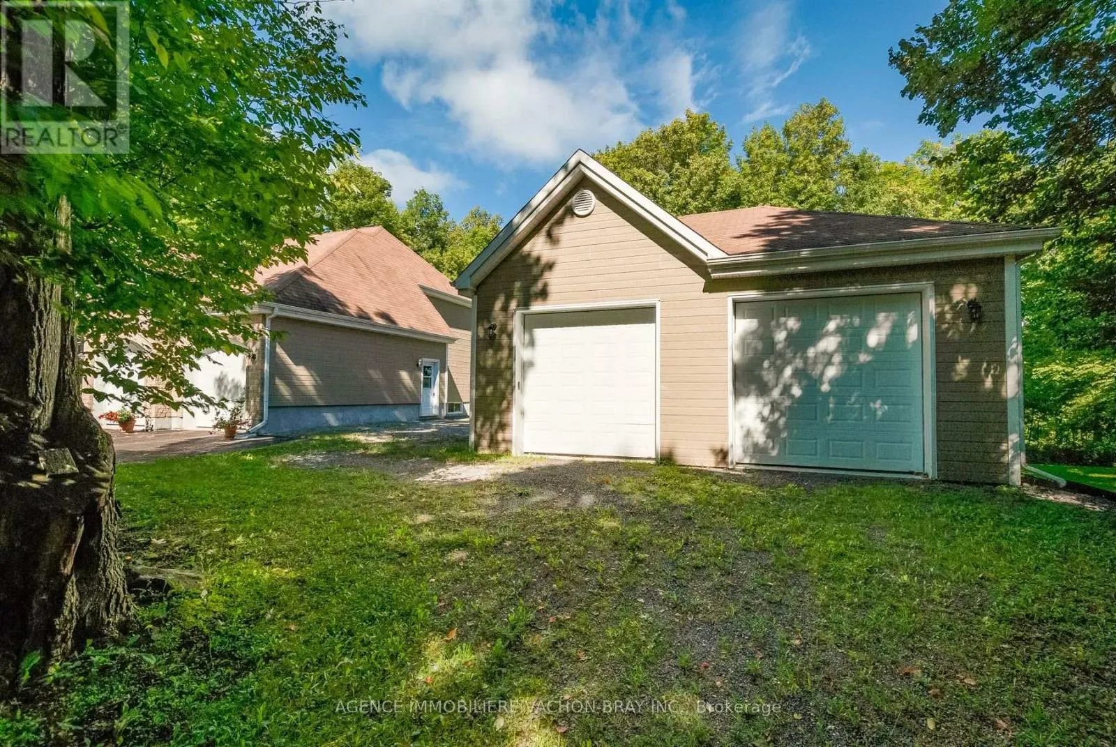 20233 MAPLE ROAD