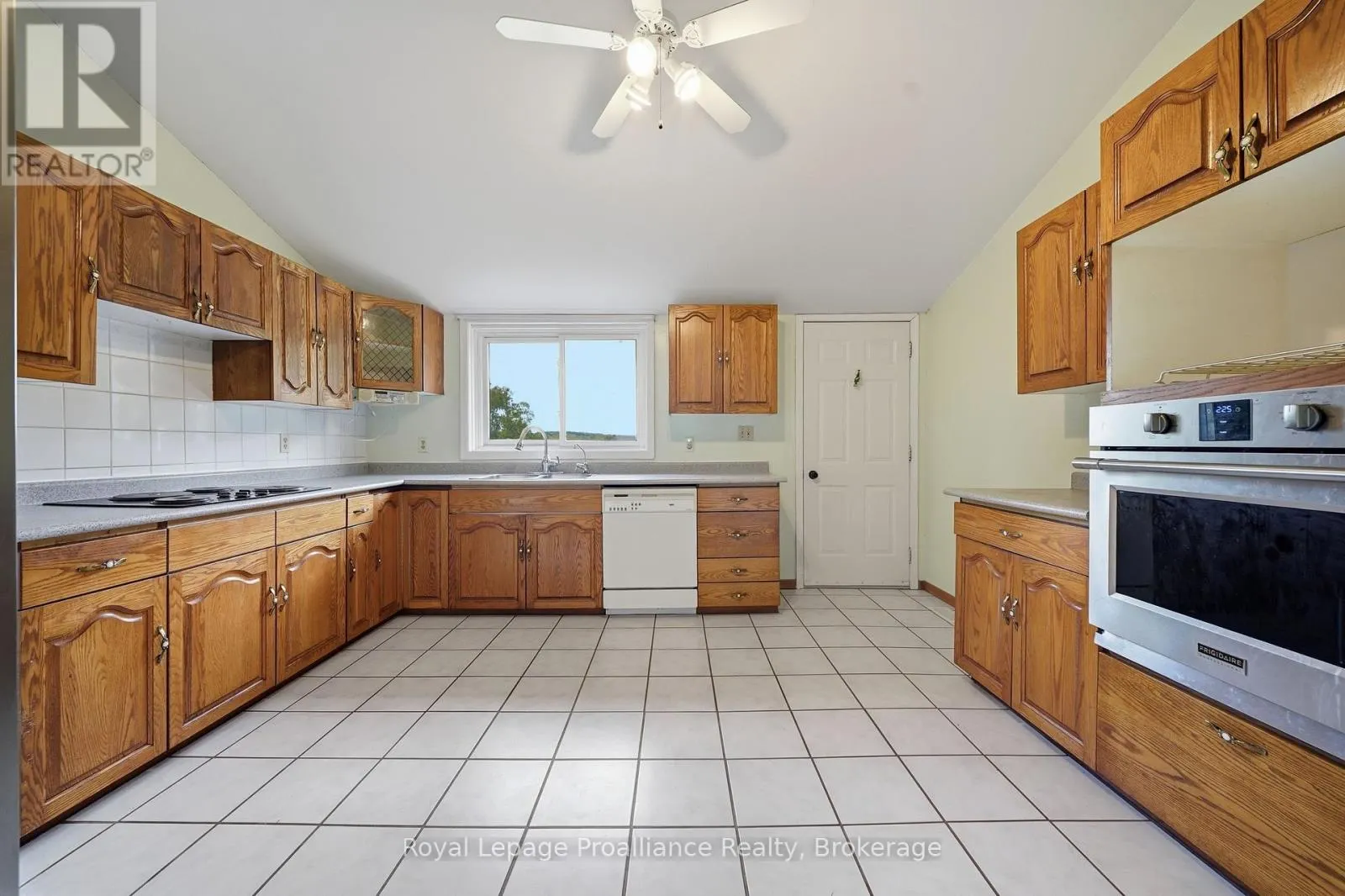 555 BETHEL ROAD