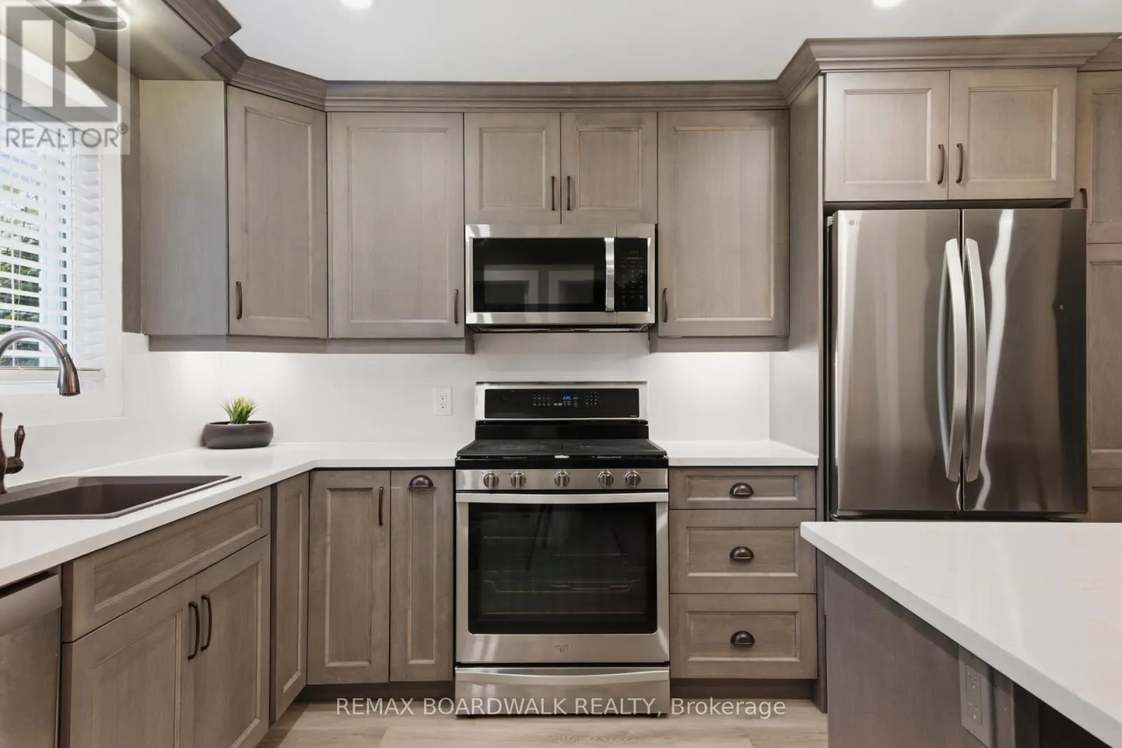 11 MAPLE AVENUE