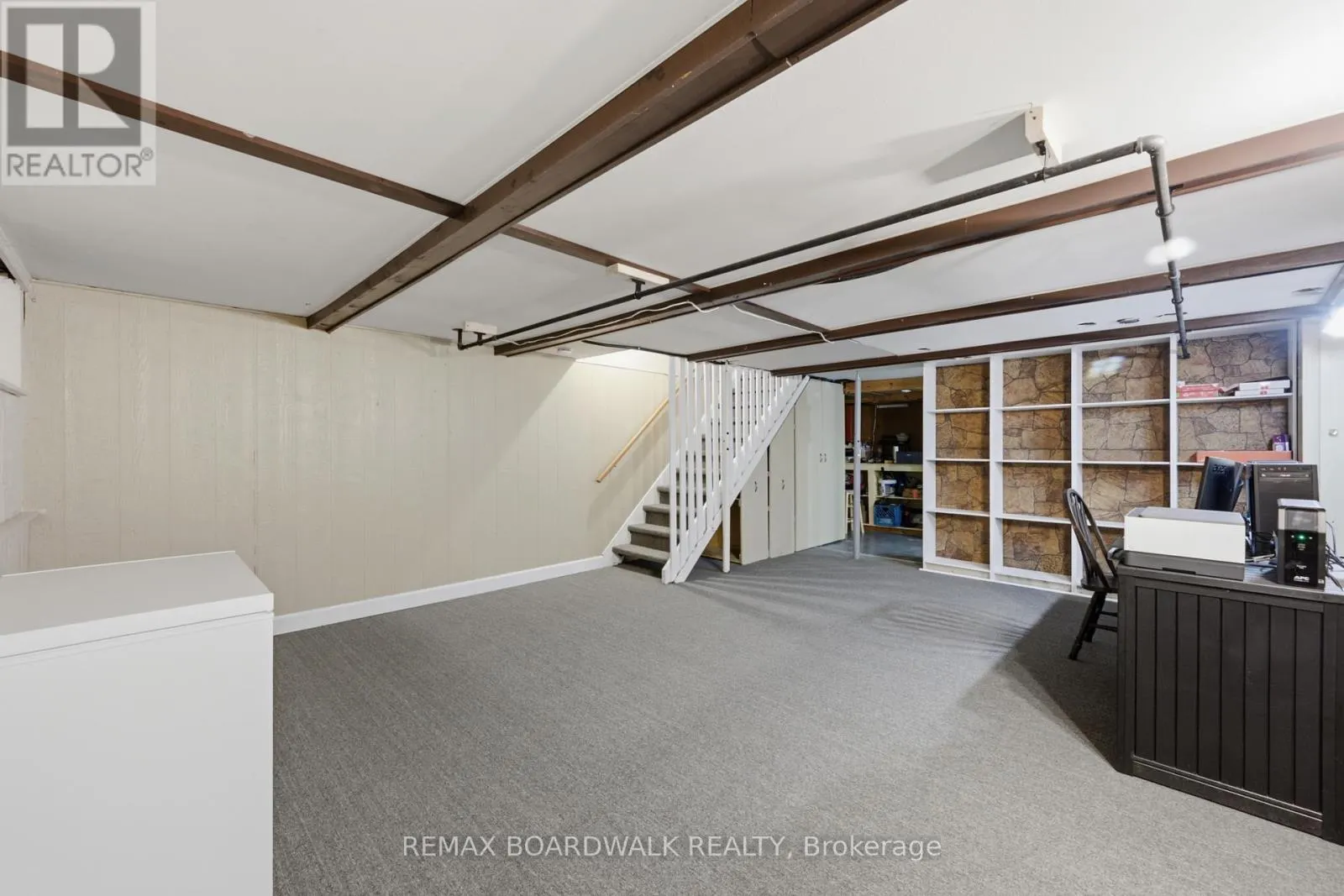 11 MAPLE AVENUE