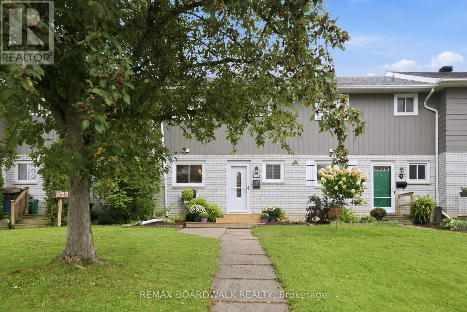 11 MAPLE AVENUE