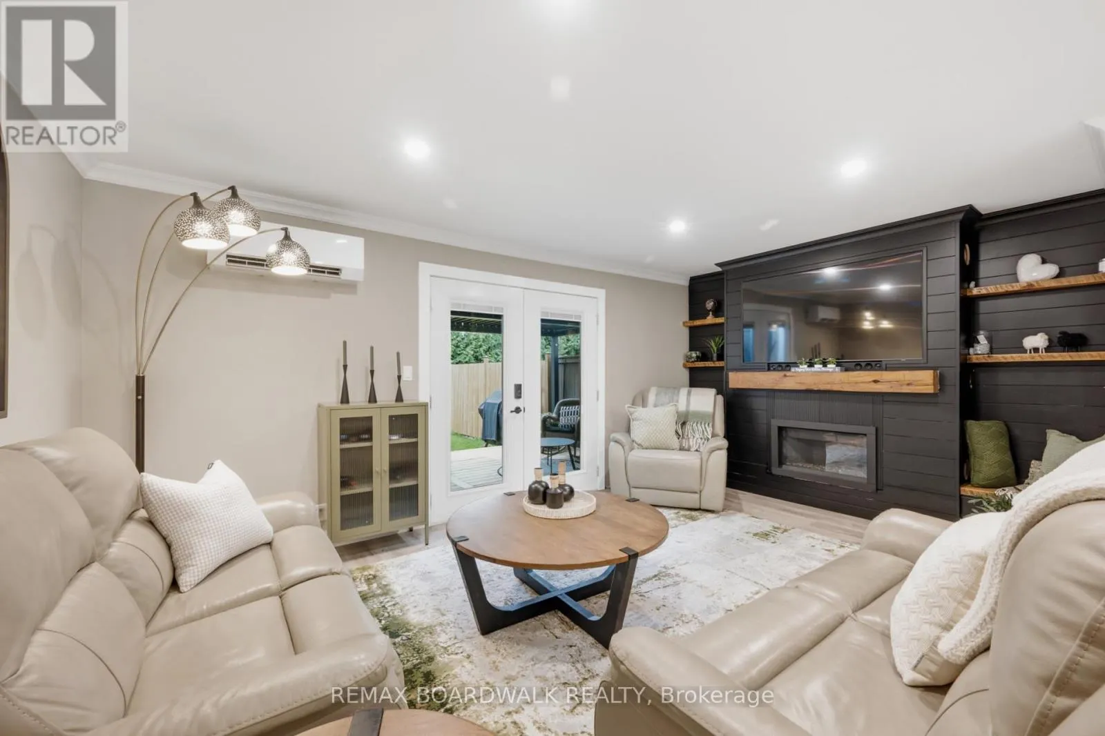 11 MAPLE AVENUE