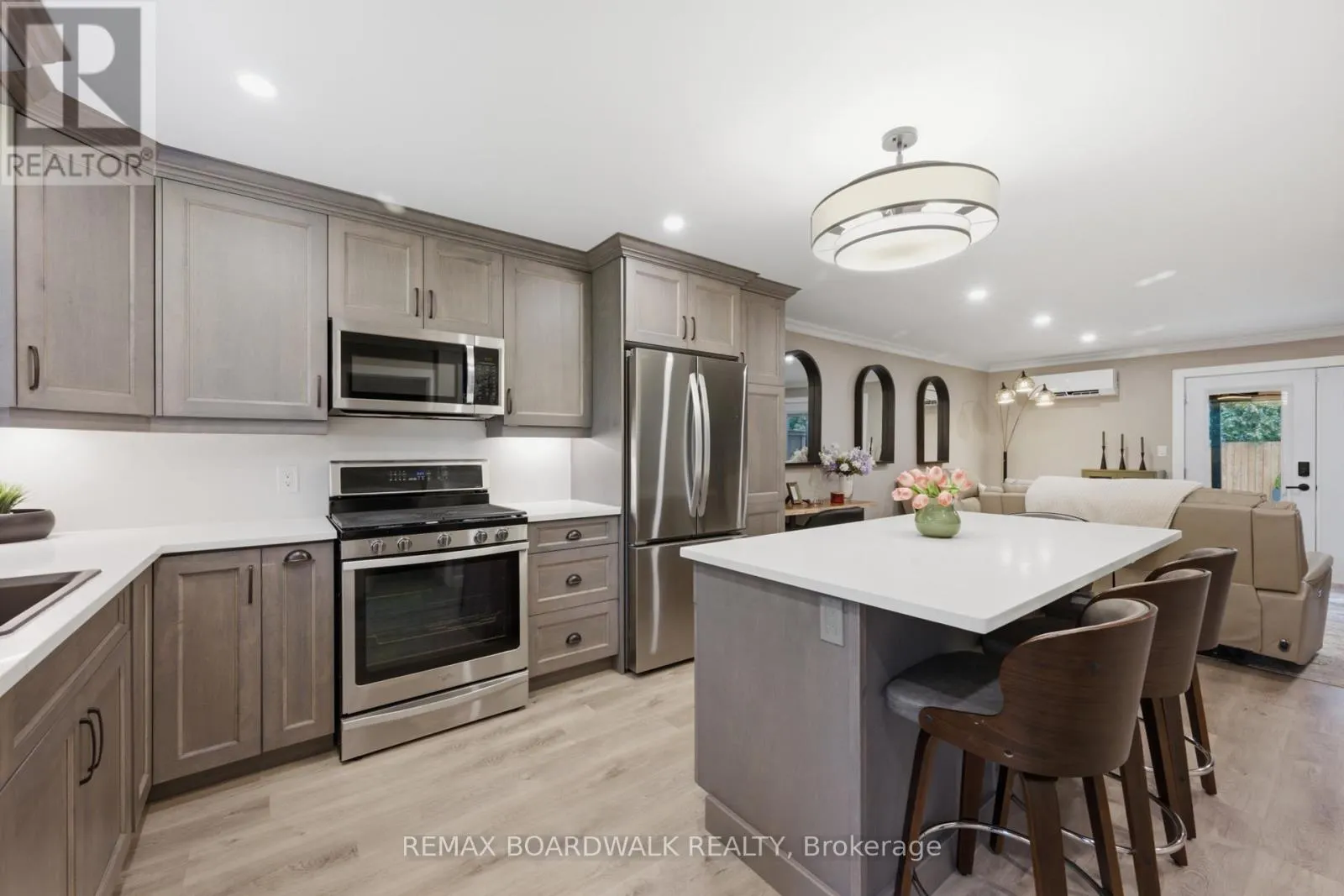 11 MAPLE AVENUE