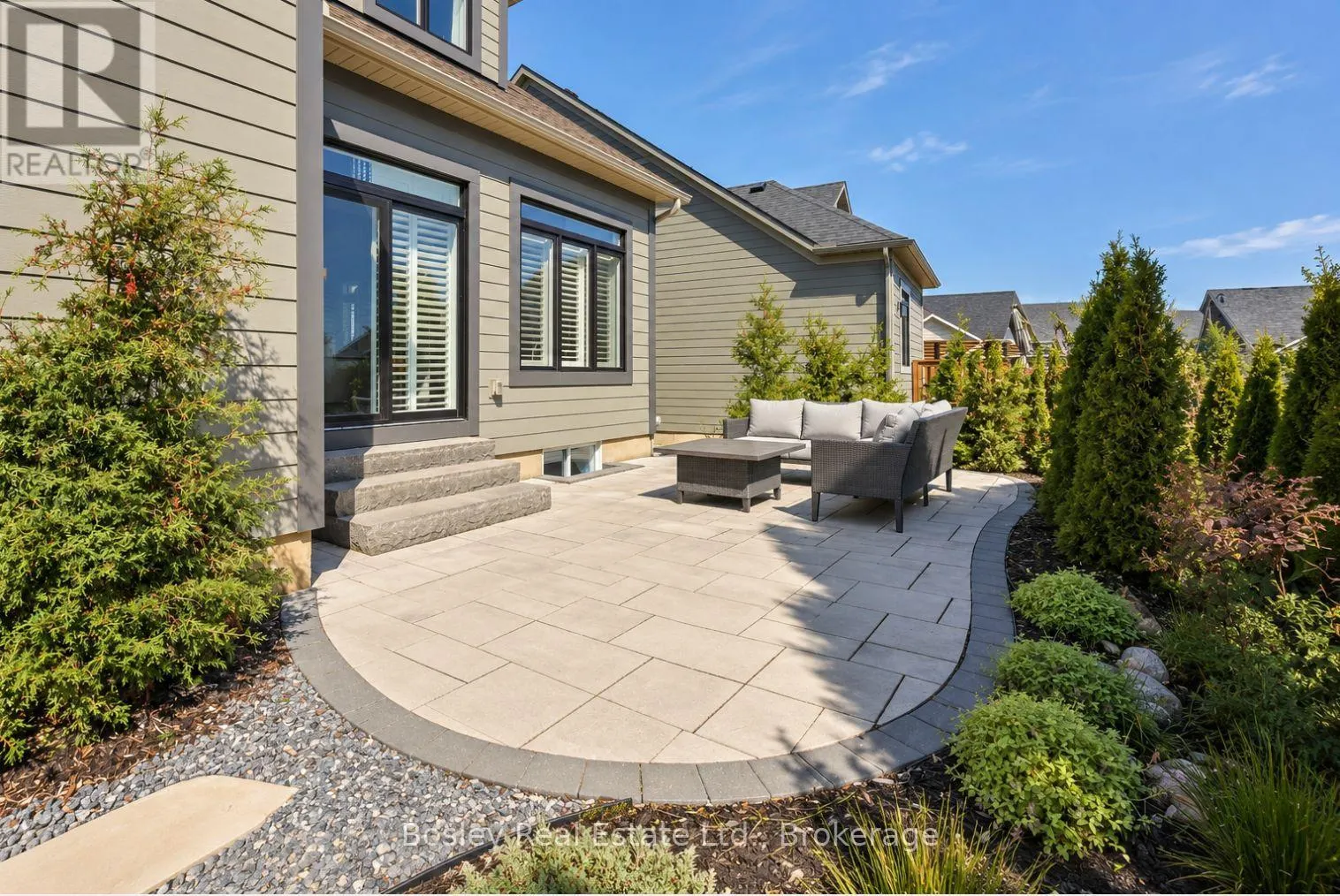 17 - 117 BEACON DRIVE #17