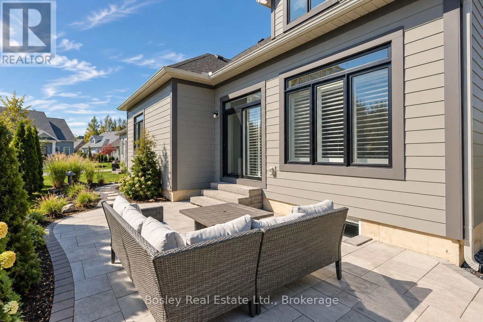 17 - 117 BEACON DRIVE #17