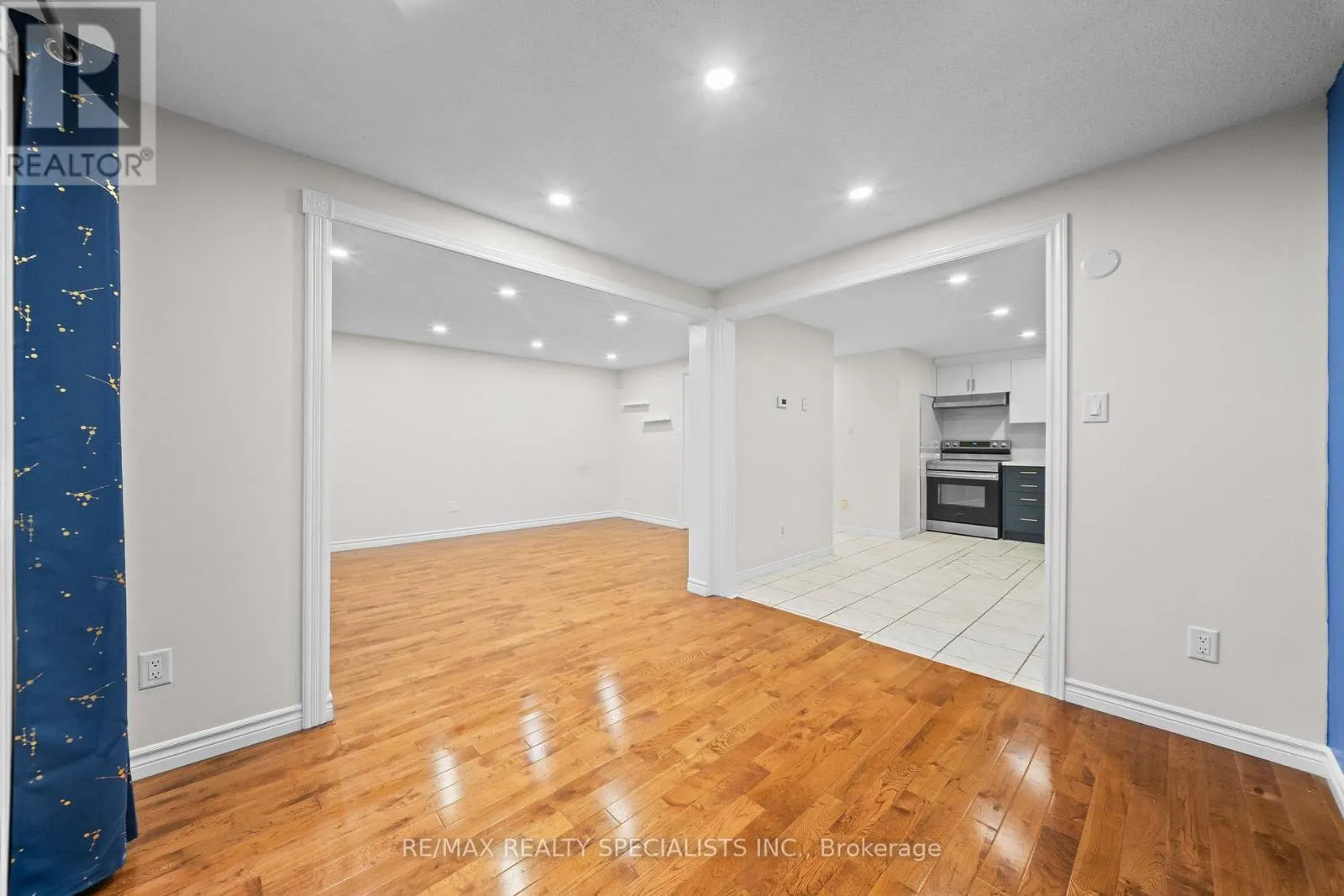 110 STEELES CRESCENT