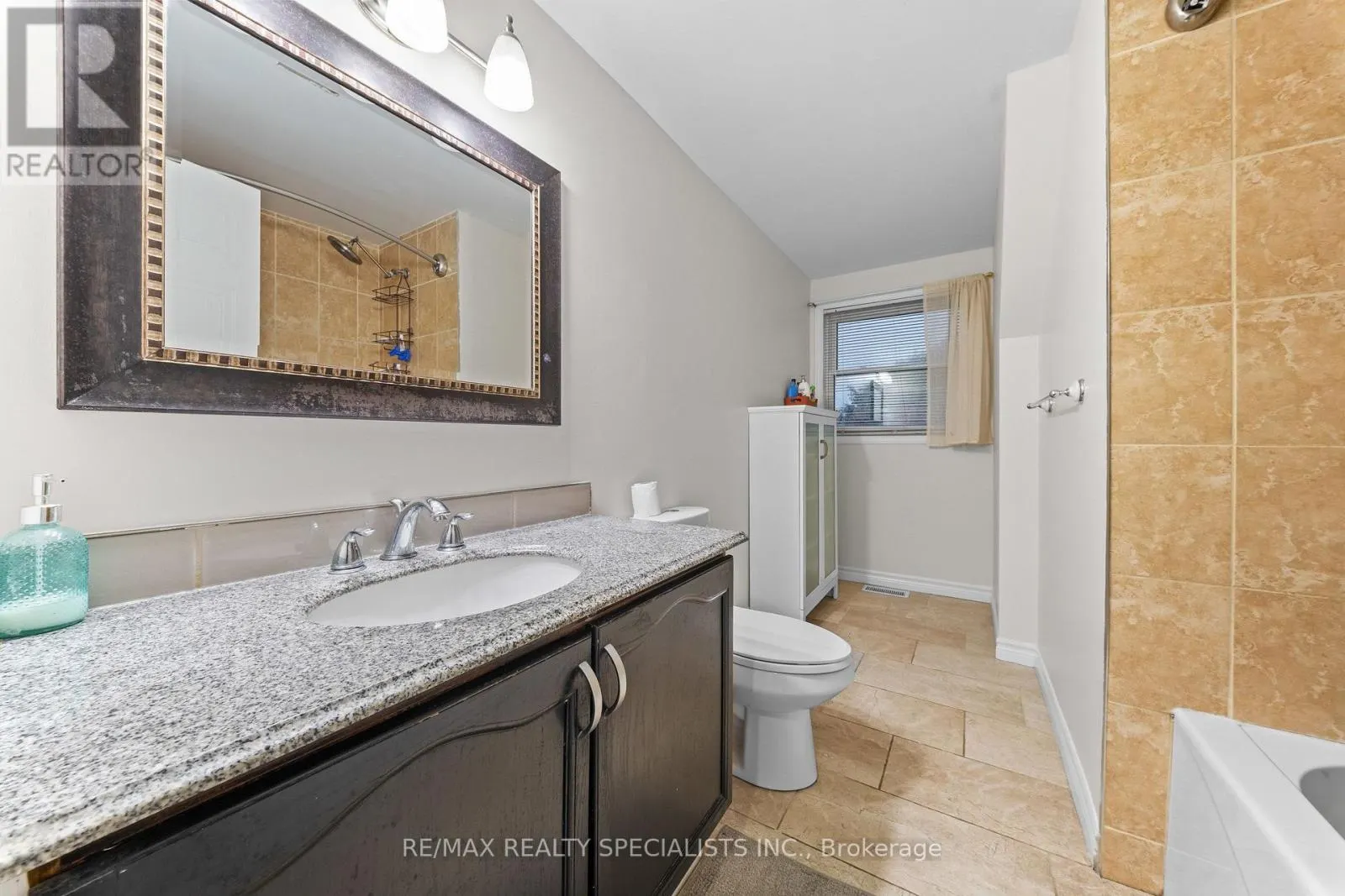 110 STEELES CRESCENT
