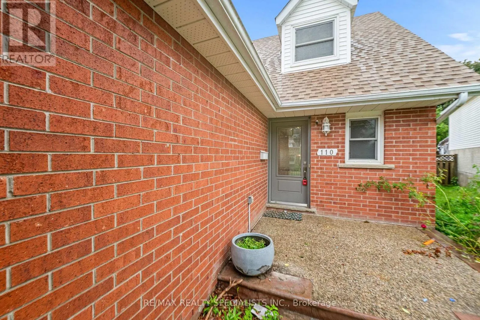 110 STEELES CRESCENT