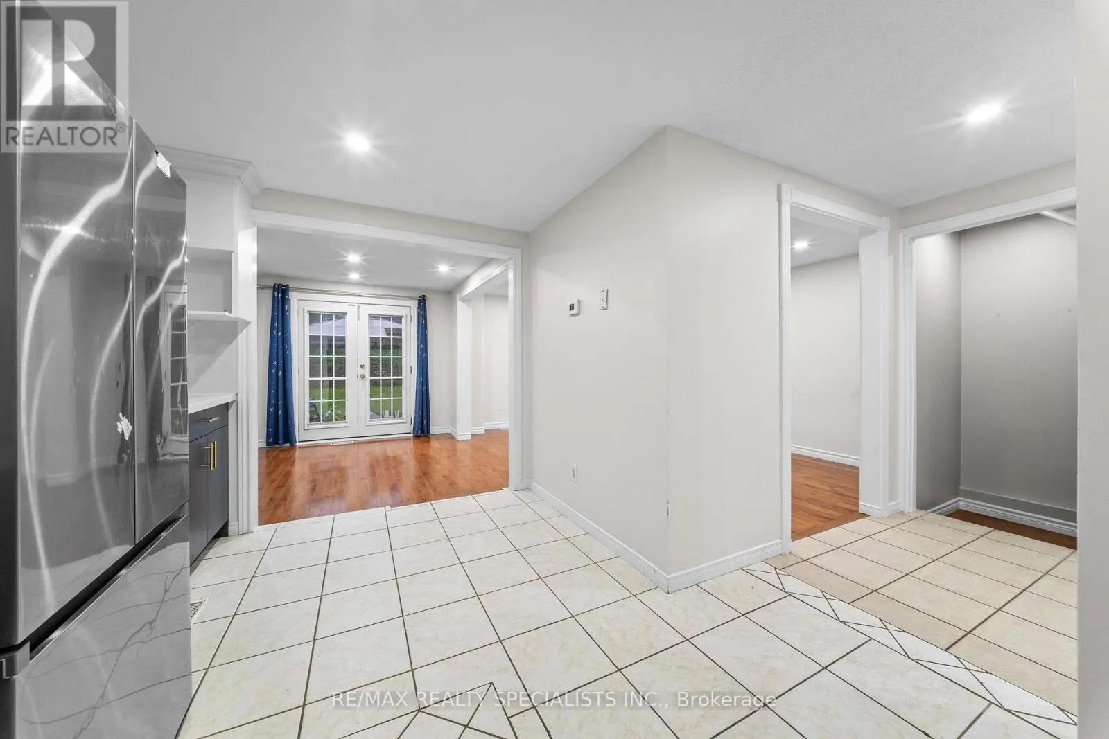 110 STEELES CRESCENT