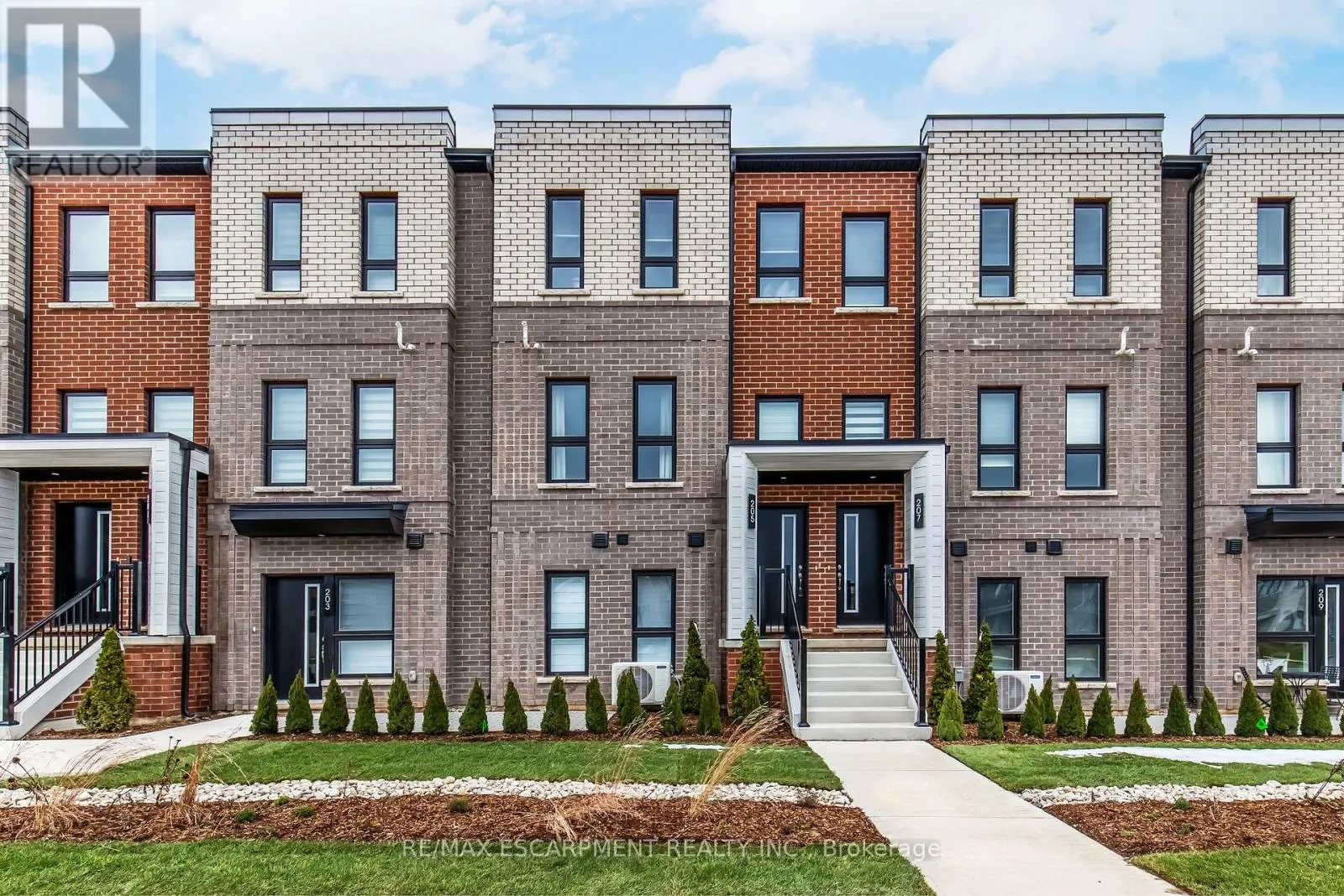 2 - 90 SKINNER ROAD