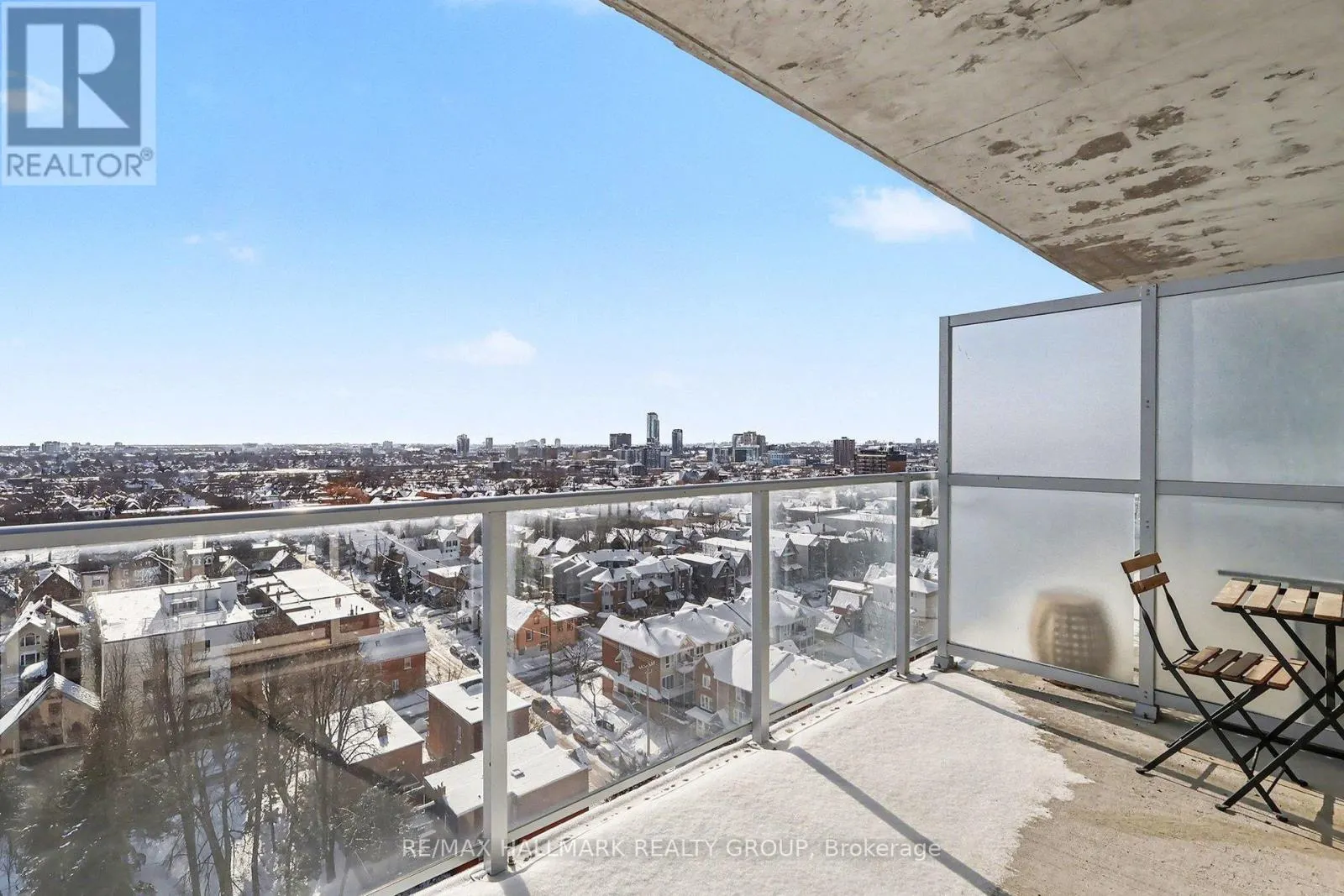 1412 - 255 BAY STREET