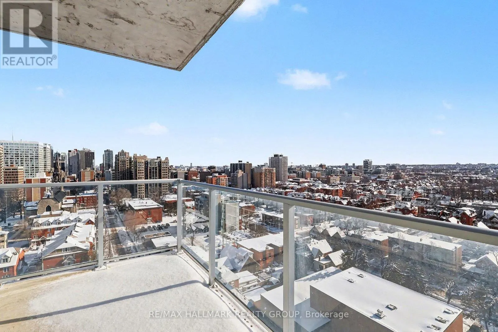1412 - 255 BAY STREET