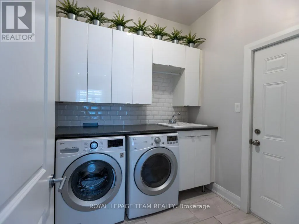 729 CARNELIAN CRESCENT