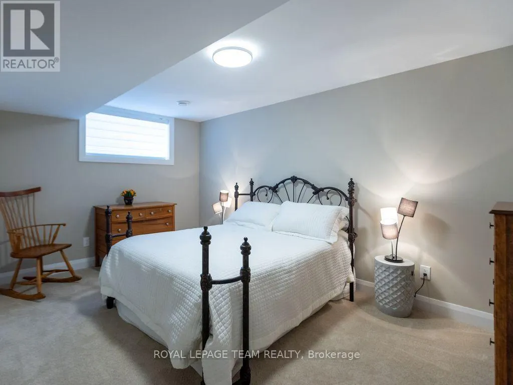 729 CARNELIAN CRESCENT