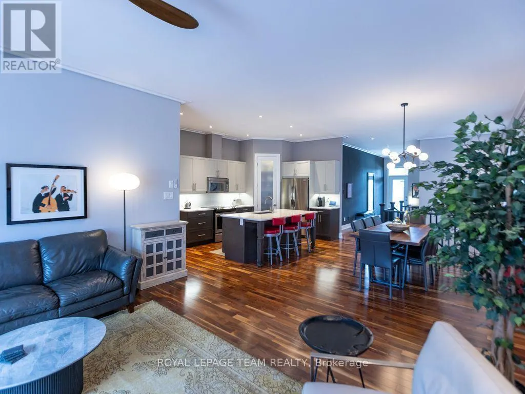 729 CARNELIAN CRESCENT
