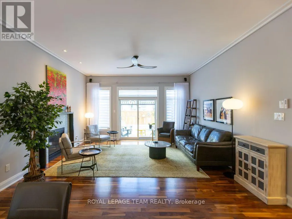 729 CARNELIAN CRESCENT
