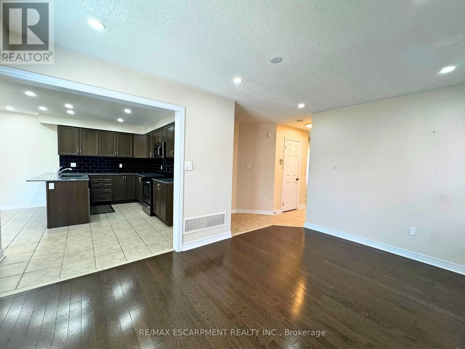 11 KEITH CRESCENT
