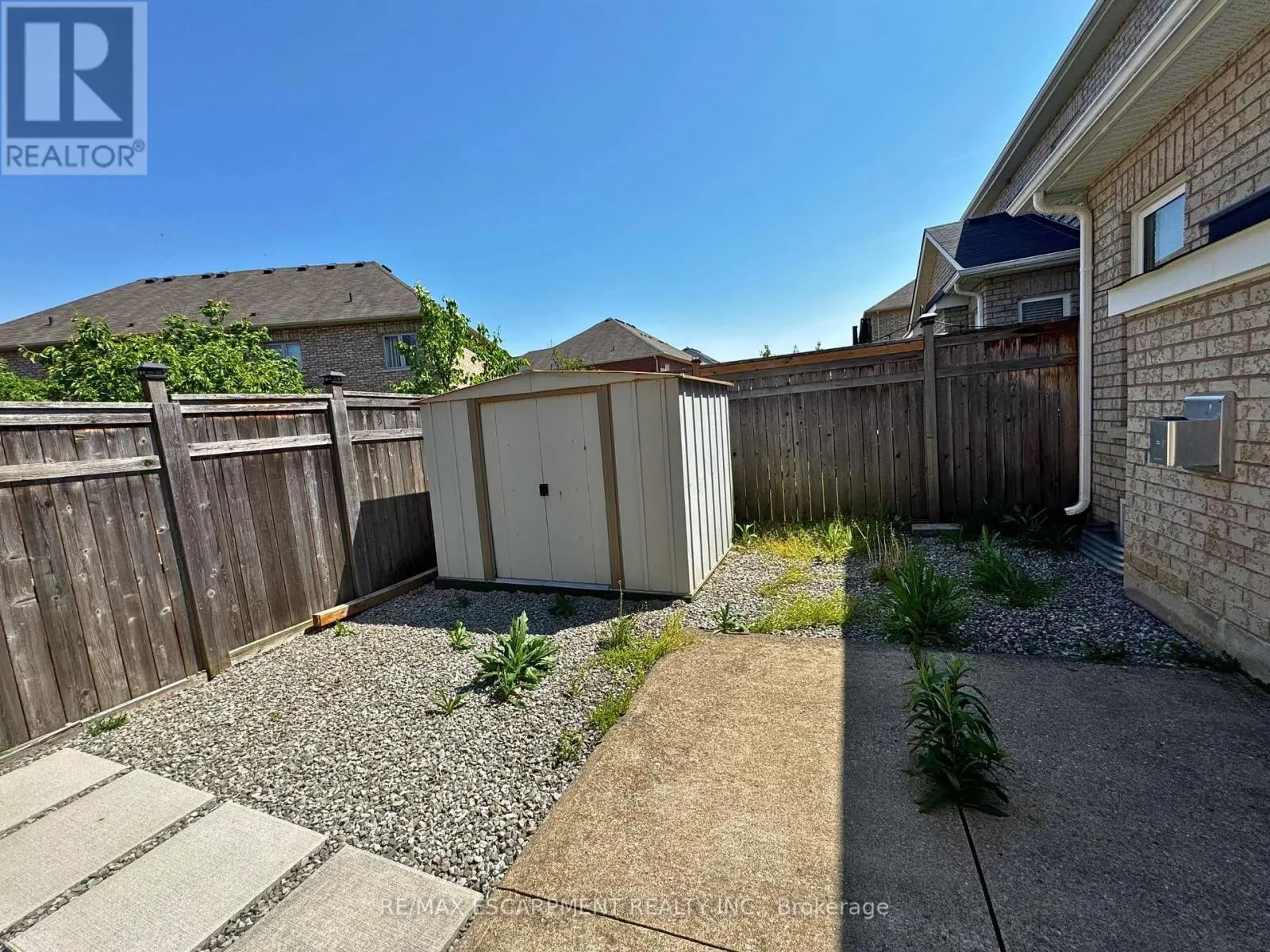 11 KEITH CRESCENT