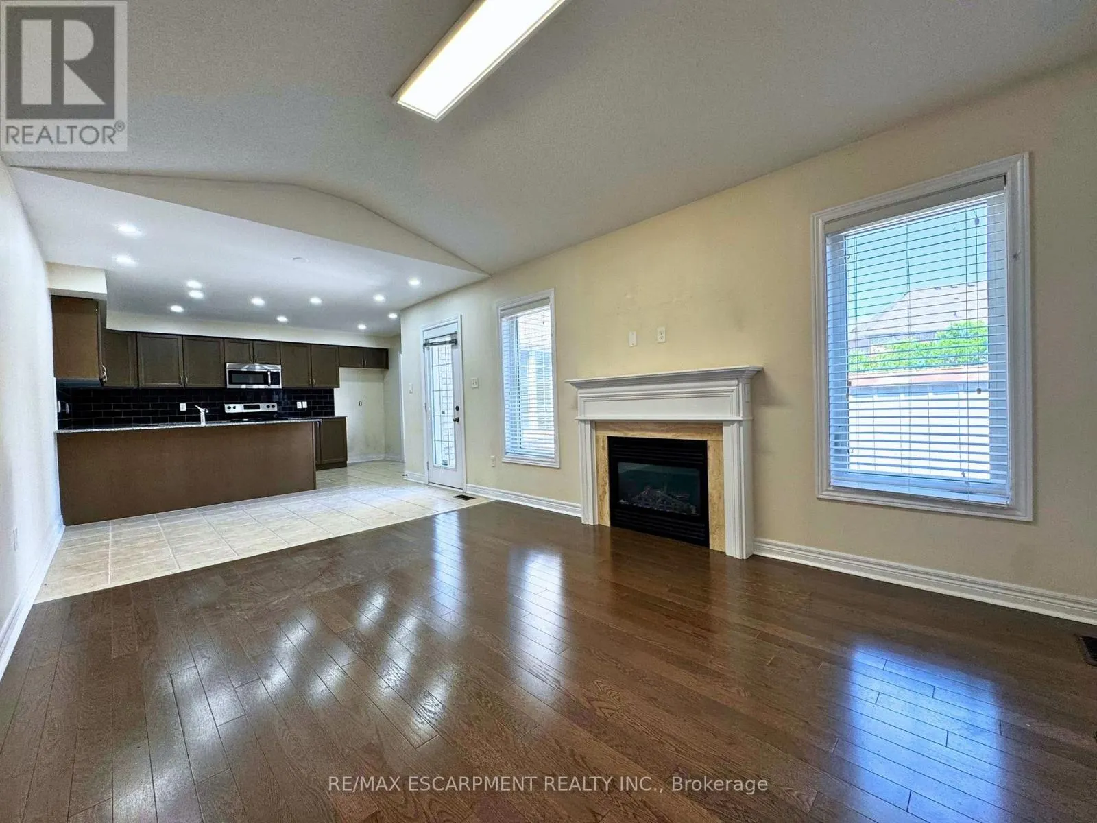 11 KEITH CRESCENT