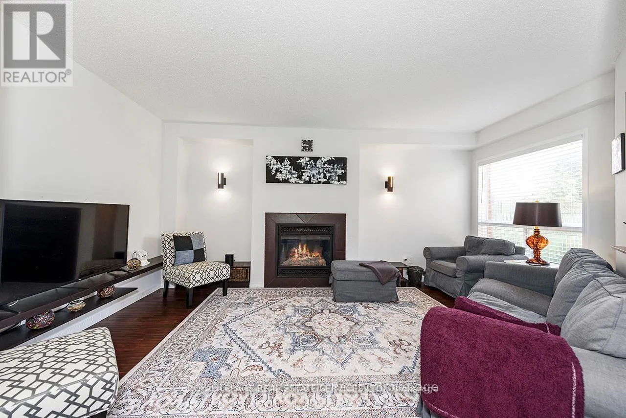 635 COMMONWEALTH CRESCENT