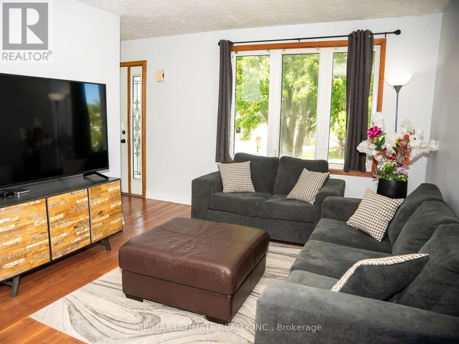 B - 1139 15TH STREET E