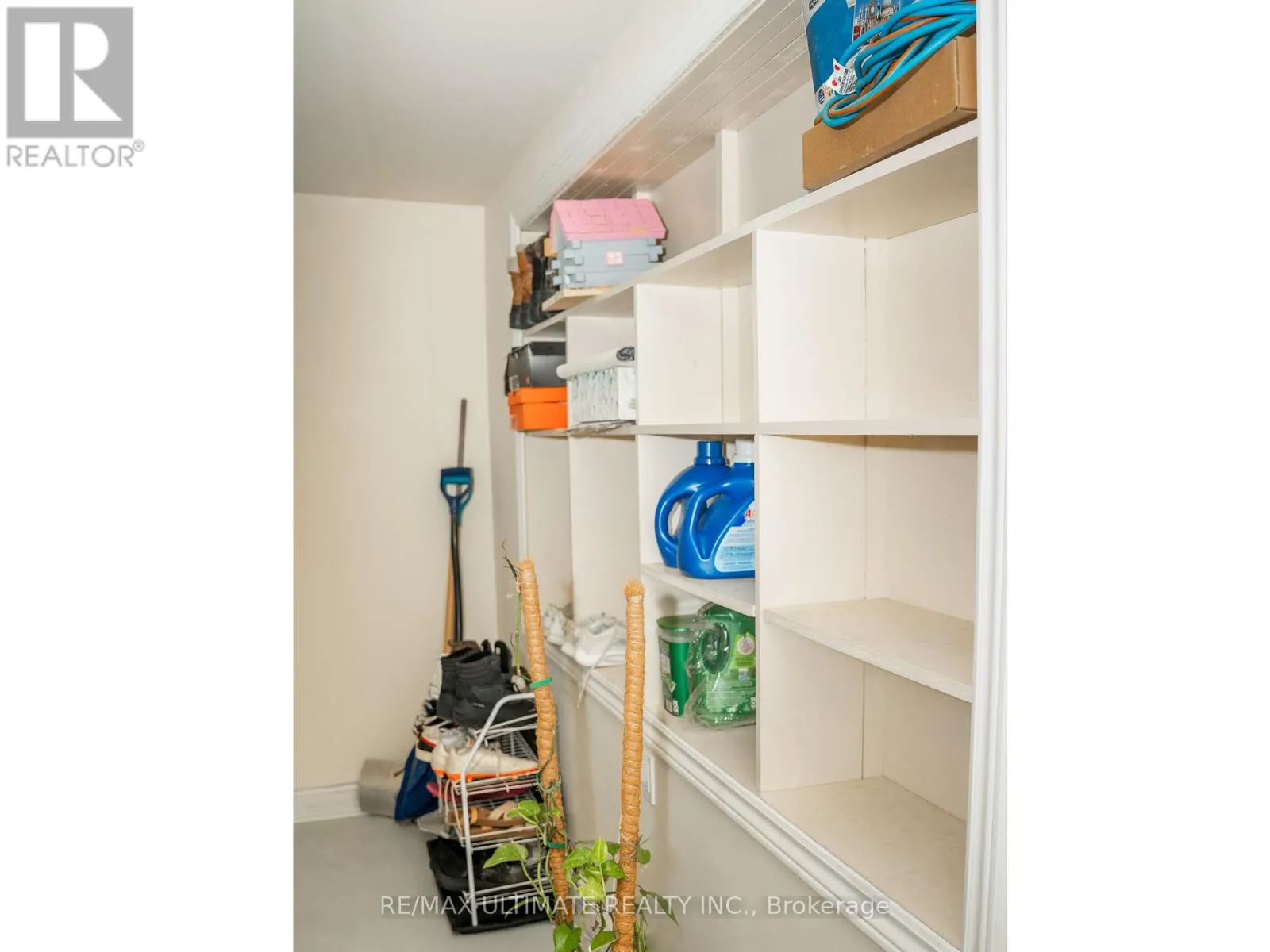 B - 1139 15TH STREET E