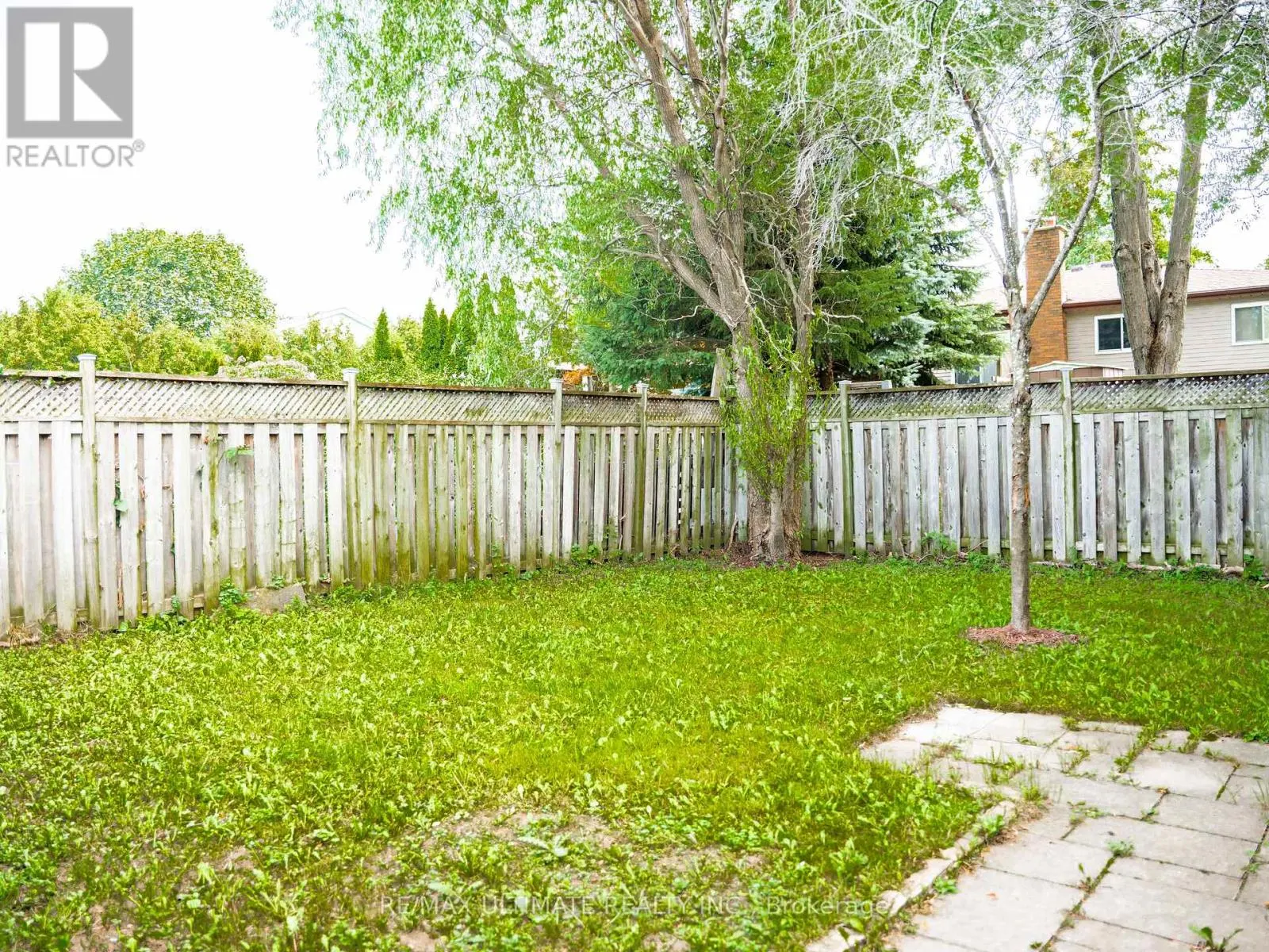 B - 1139 15TH STREET E