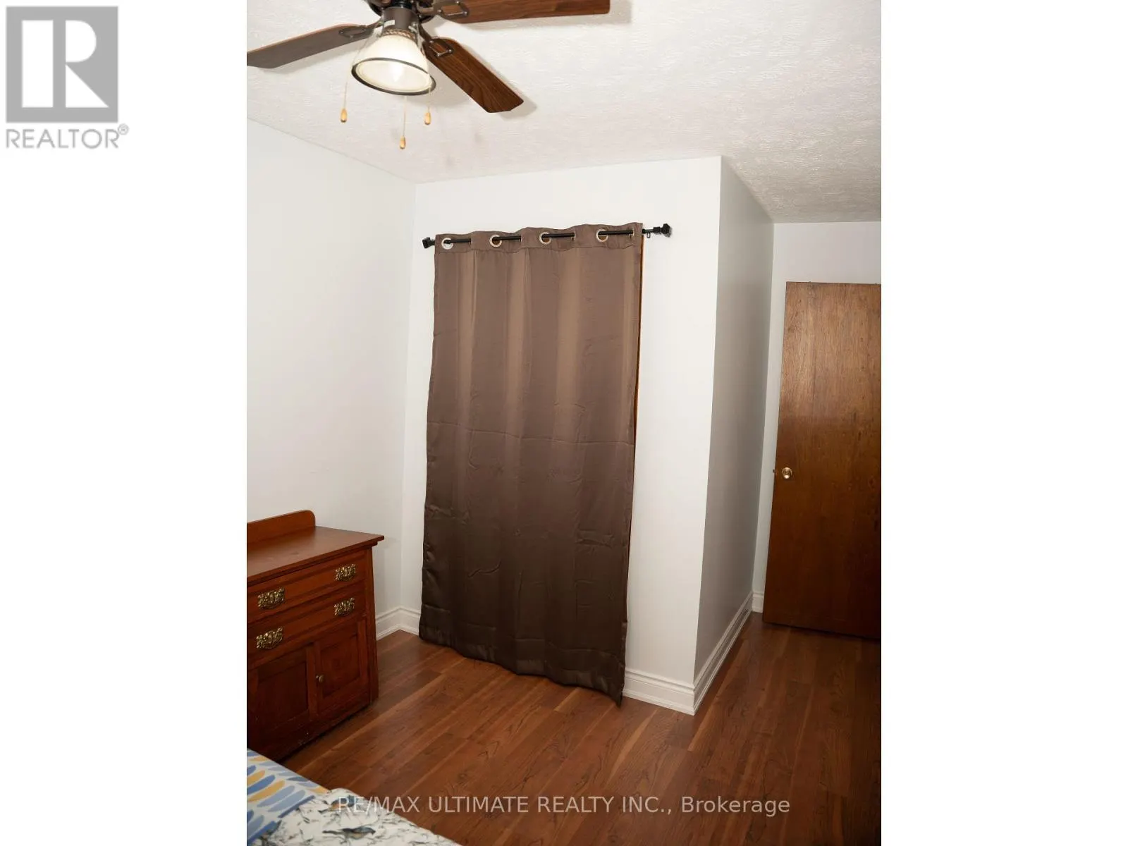 B - 1139 15TH STREET E