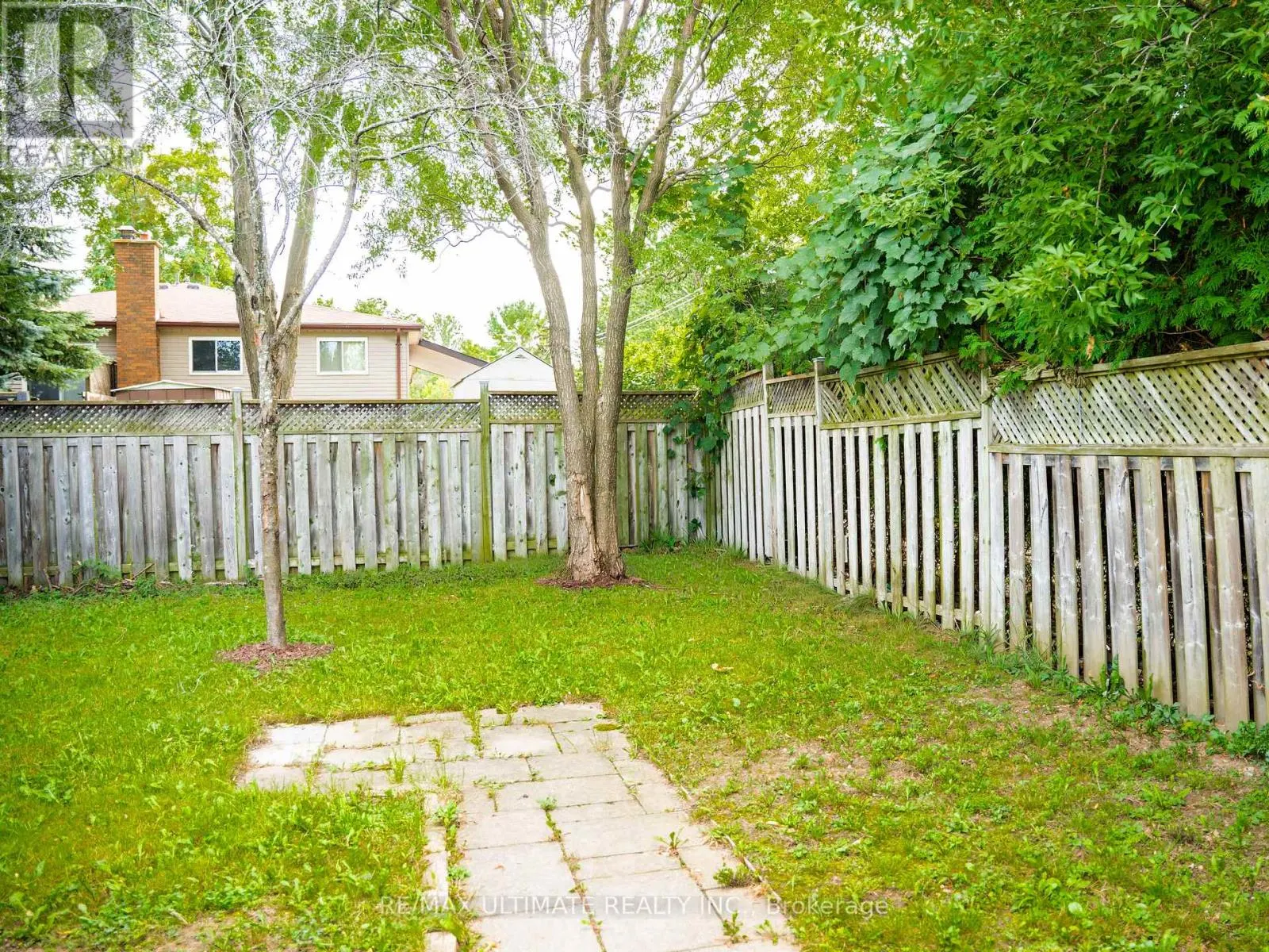 B - 1139 15TH STREET E