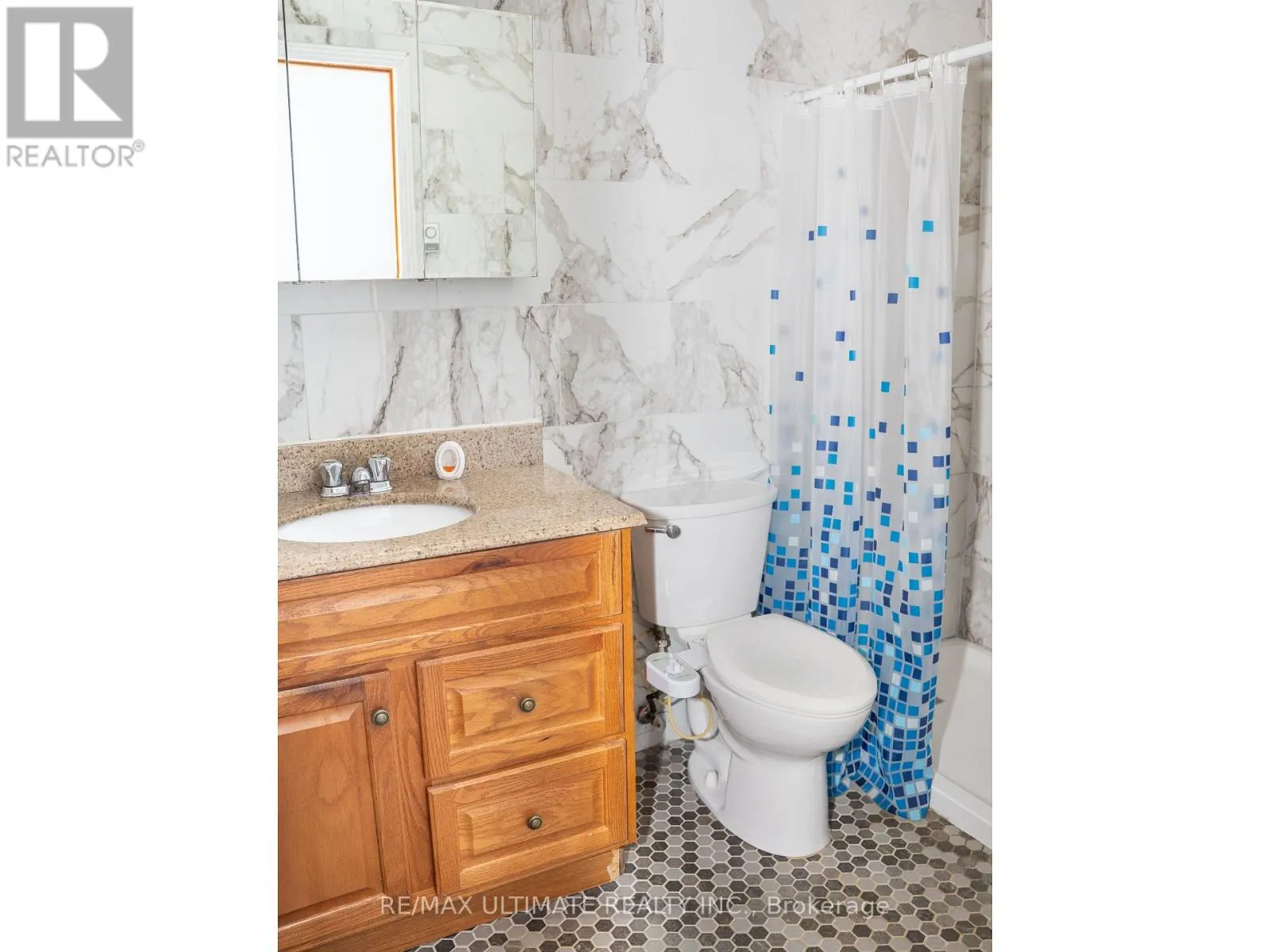 B - 1139 15TH STREET E