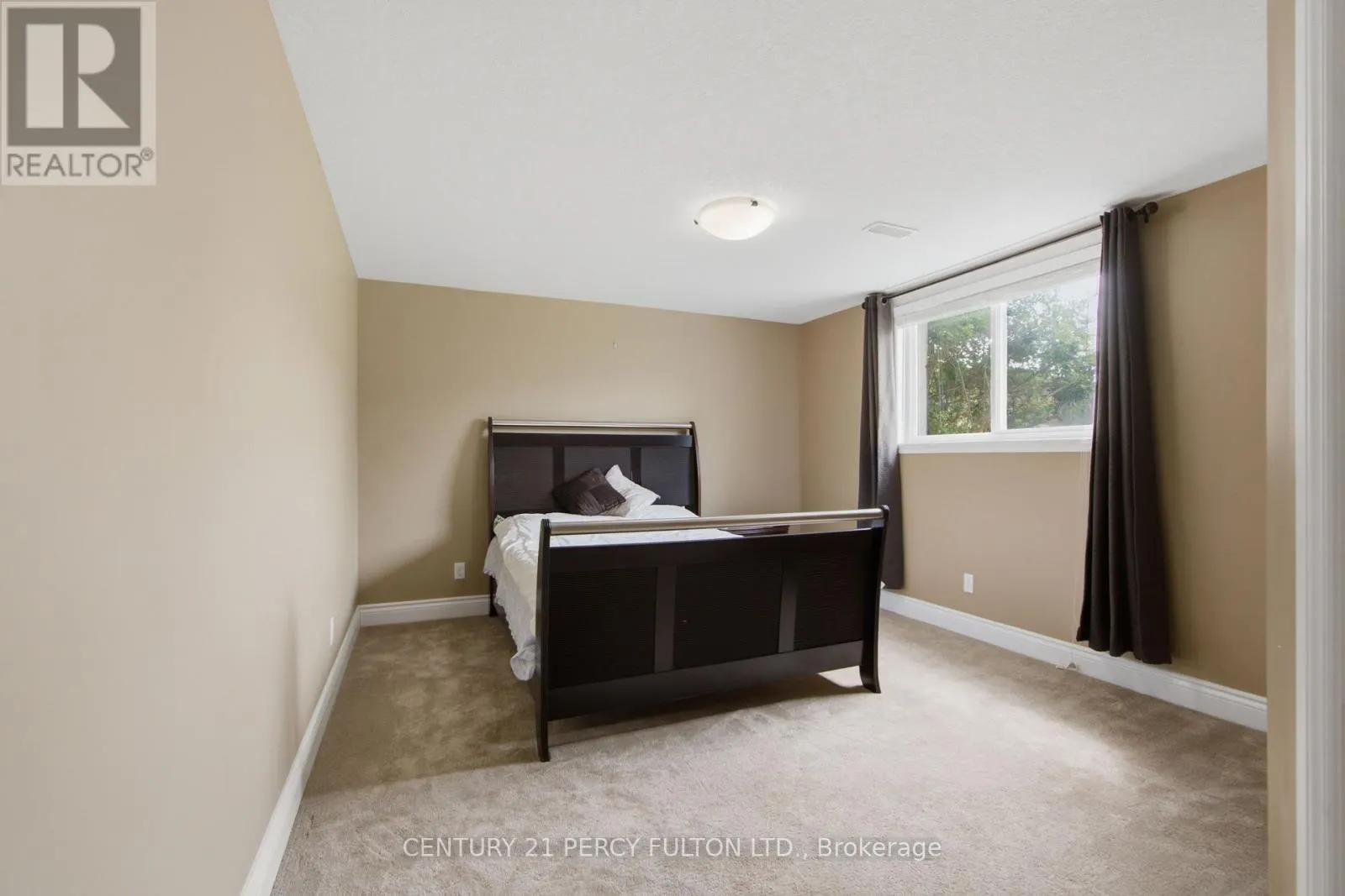 28 FREEDOM CRESCENT