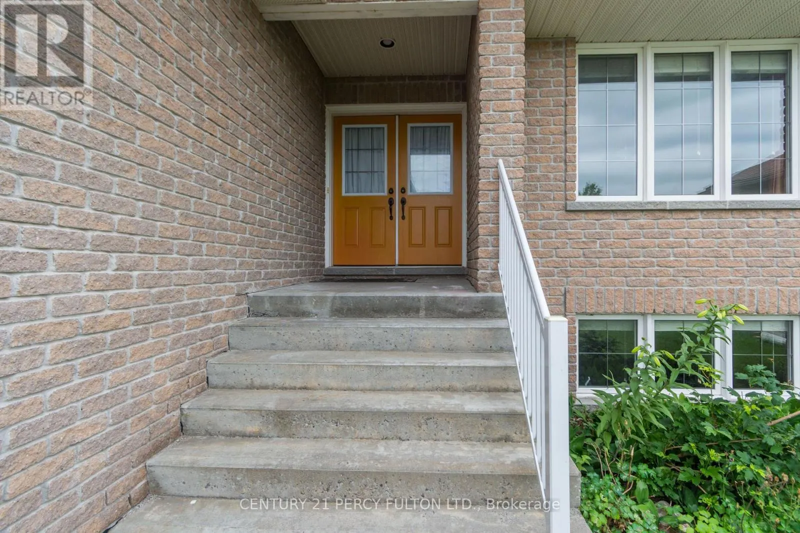 28 FREEDOM CRESCENT