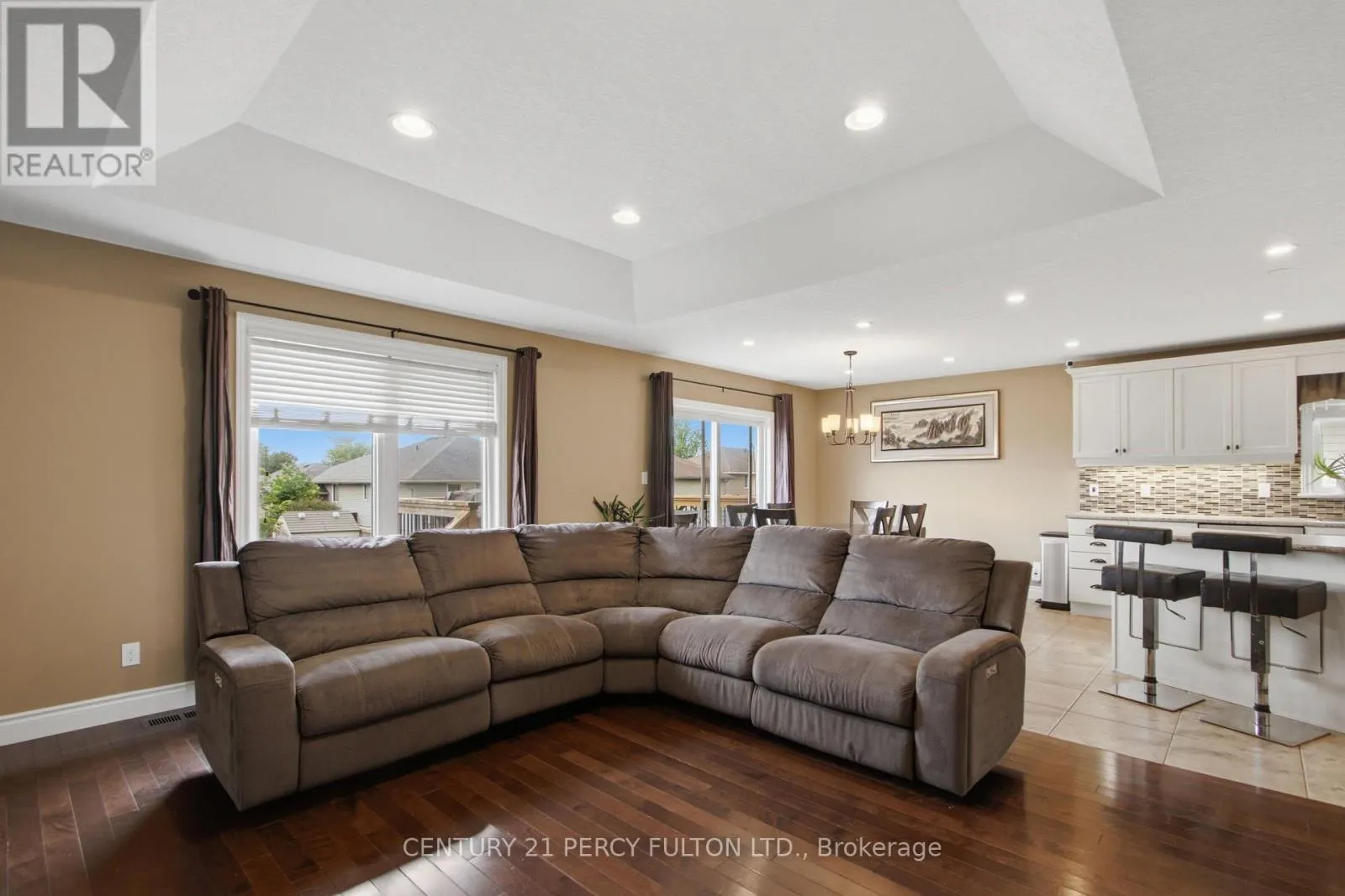 28 FREEDOM CRESCENT