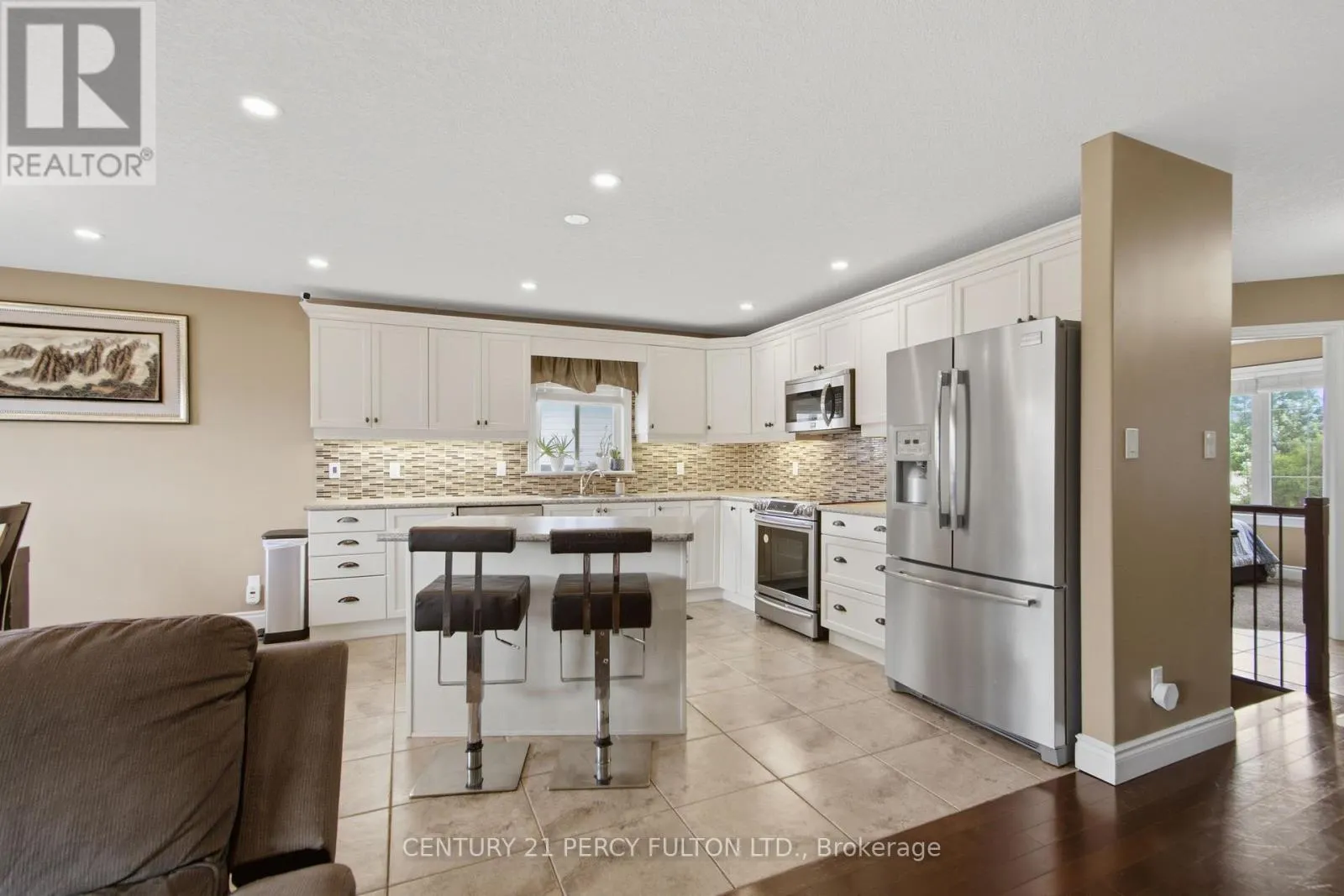 28 FREEDOM CRESCENT