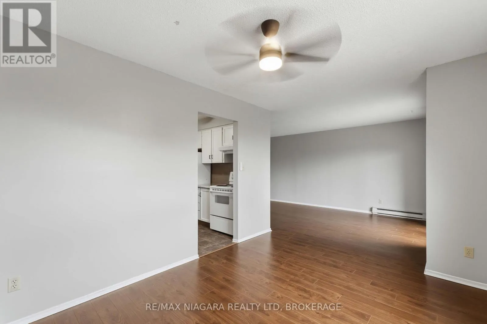 313 - 4209 HIXON STREET #313