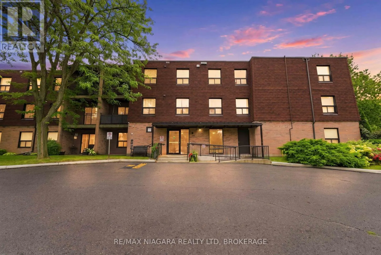 313 - 4209 HIXON STREET #313