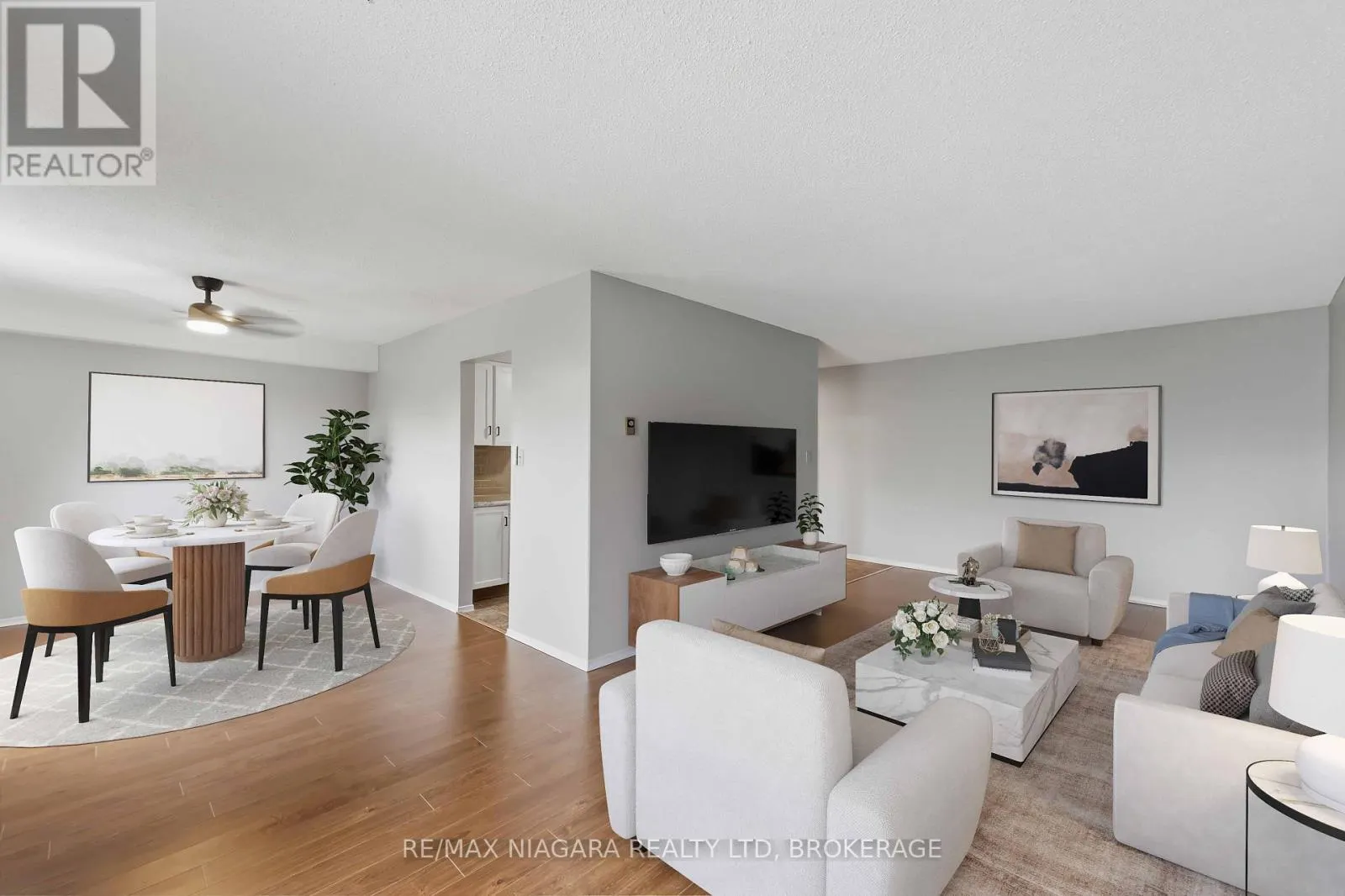 313 - 4209 HIXON STREET #313