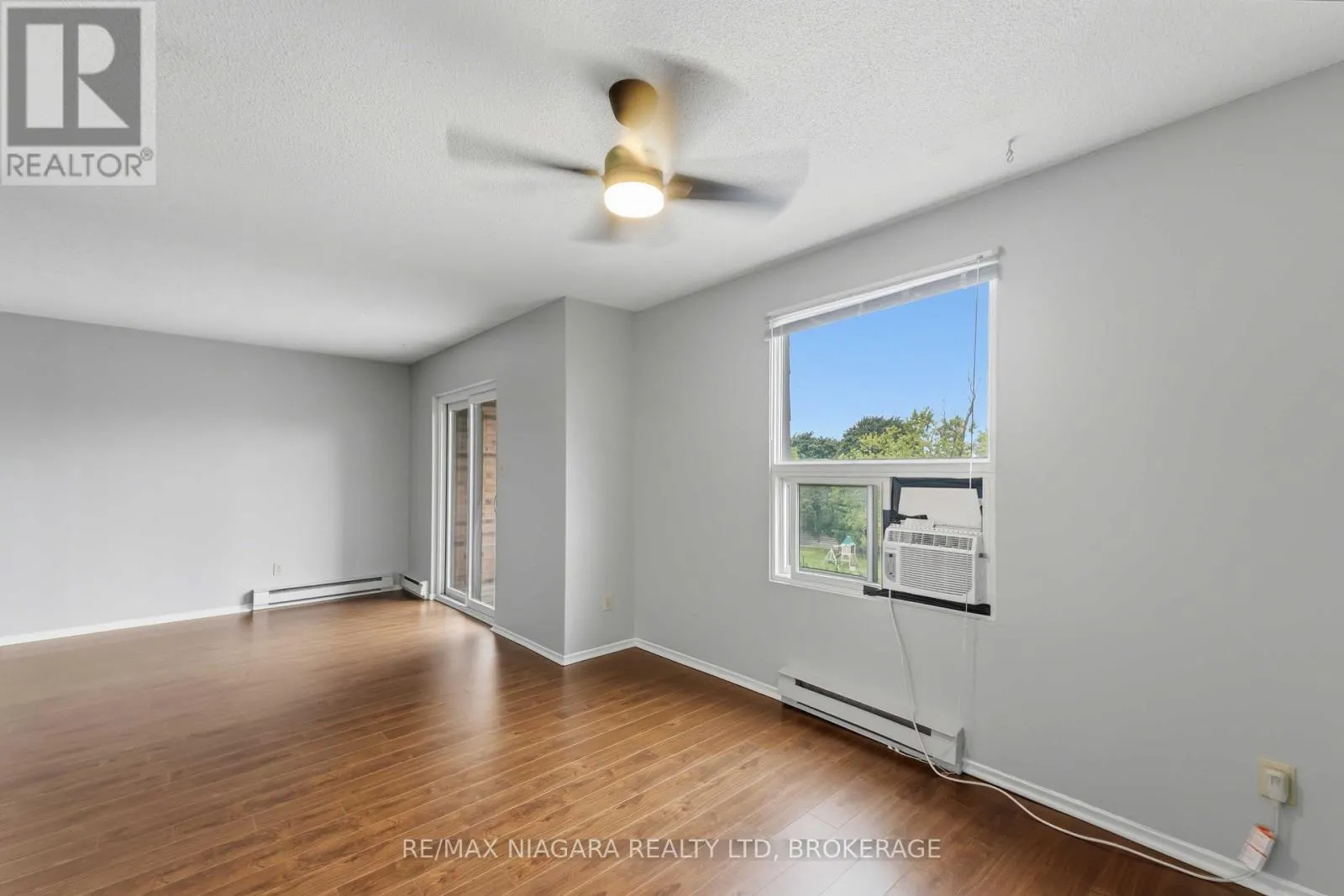 313 - 4209 HIXON STREET #313
