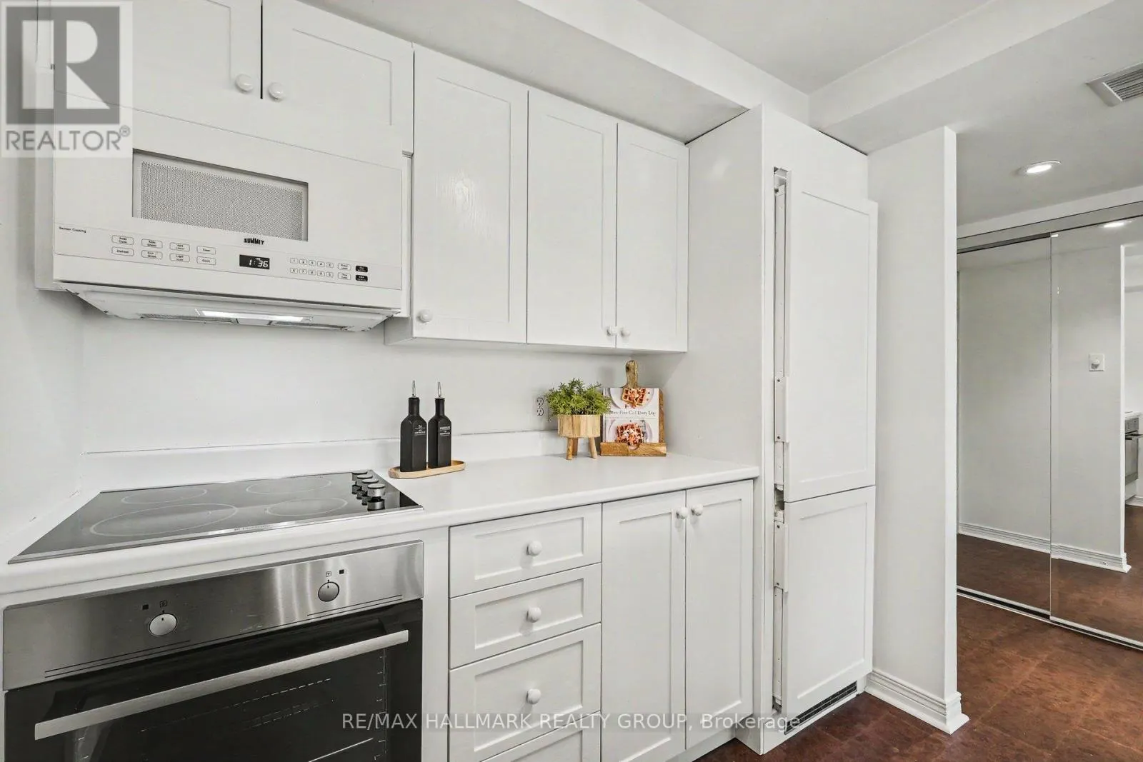 103 - 30 CHARLEVOIX STREET