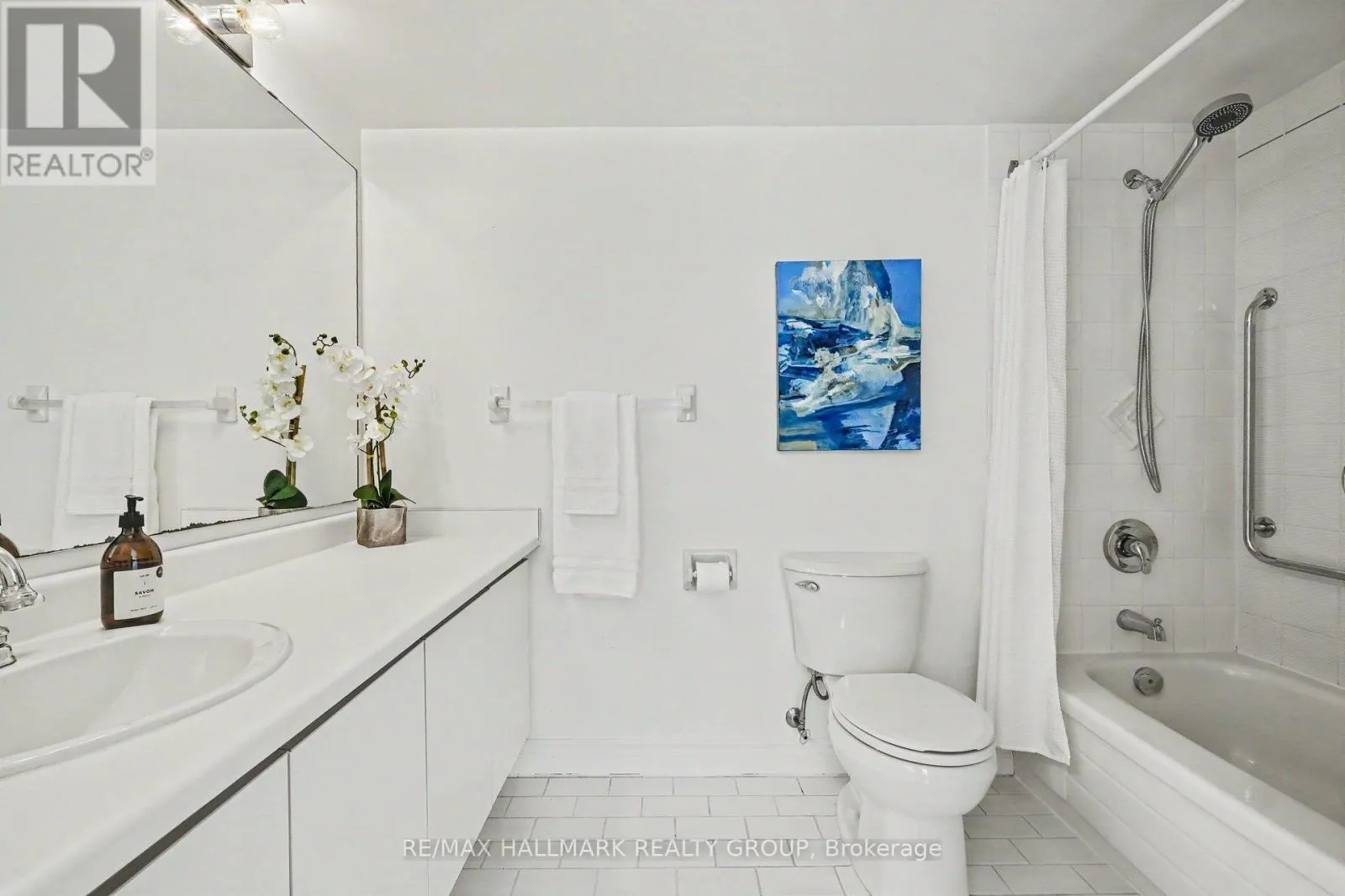103 - 30 CHARLEVOIX STREET