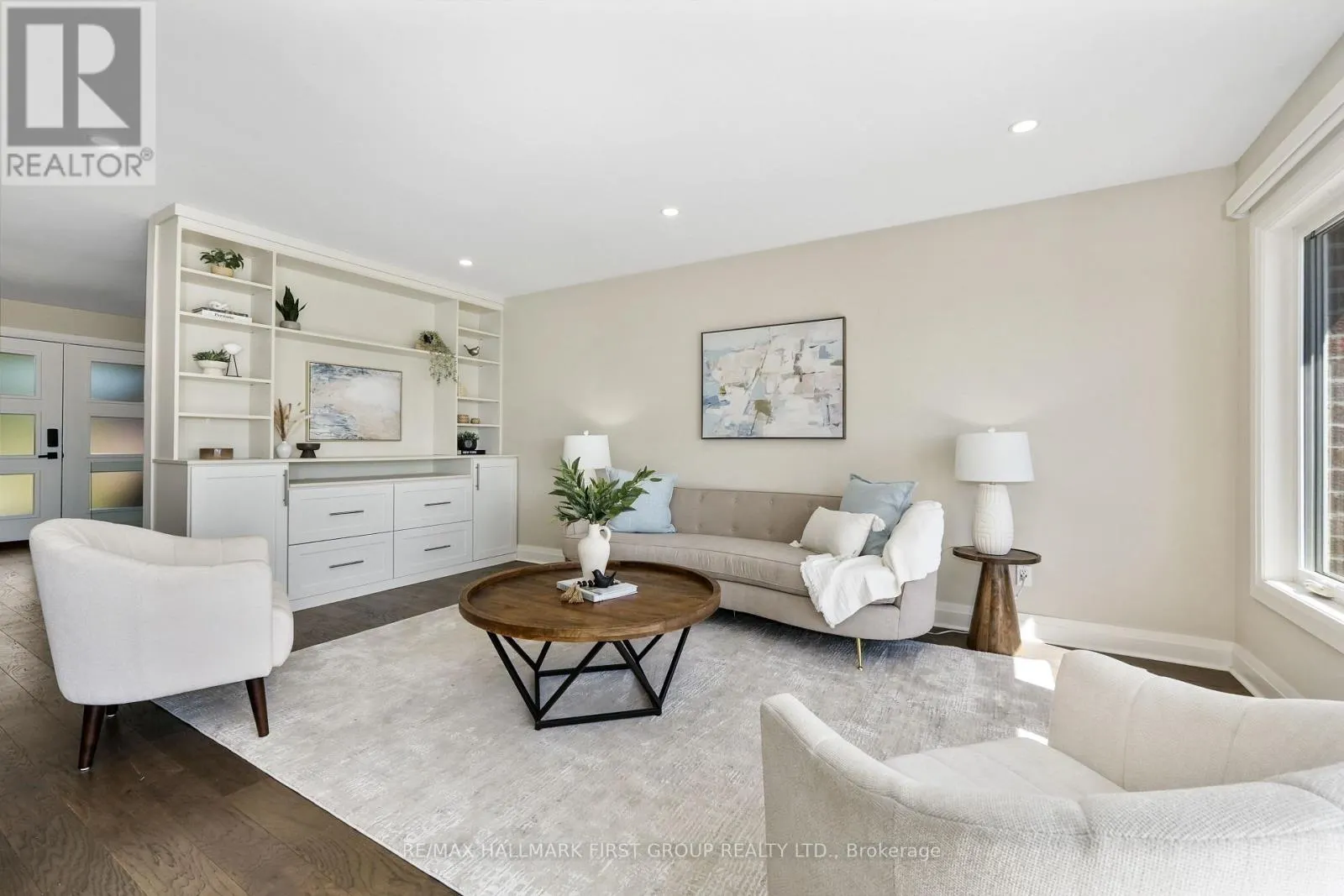 75 EAST HOUSE CRESCENT