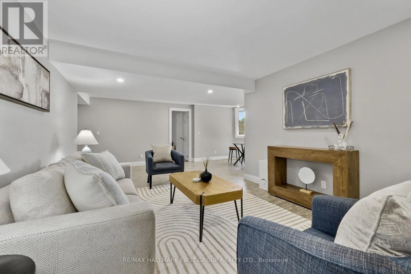 75 EAST HOUSE CRESCENT