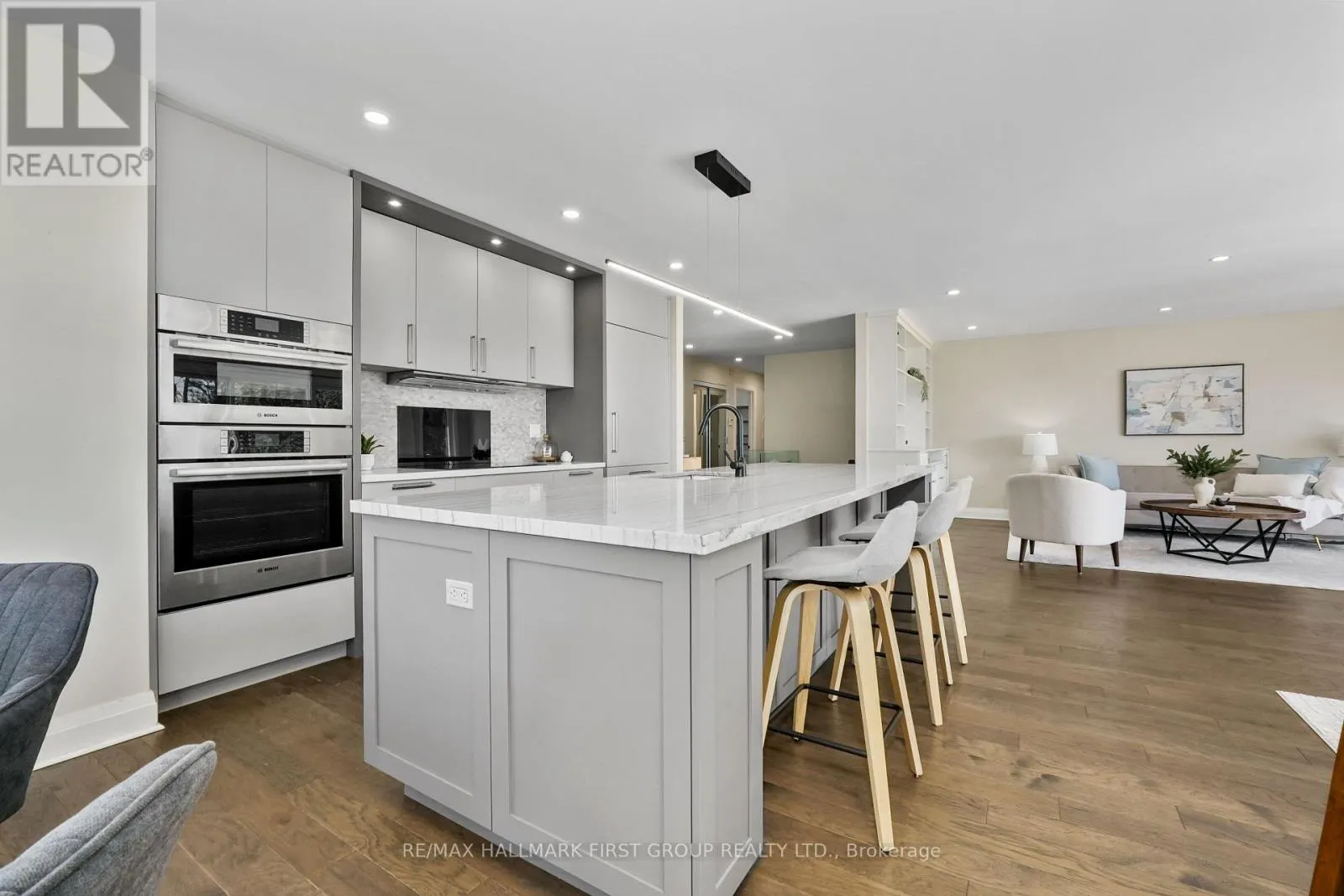 75 EAST HOUSE CRESCENT