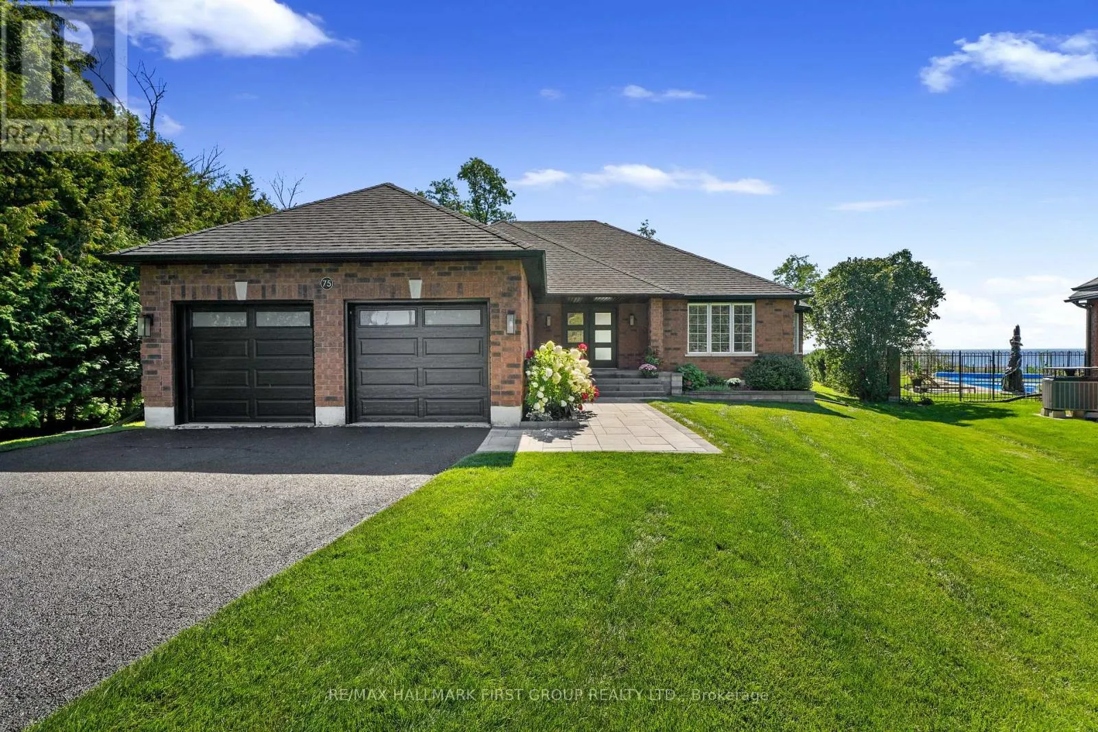 75 EAST HOUSE CRESCENT