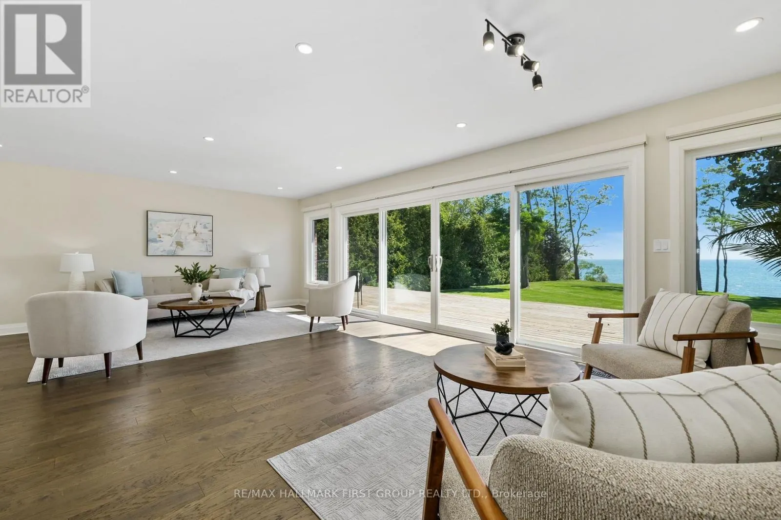 75 EAST HOUSE CRESCENT