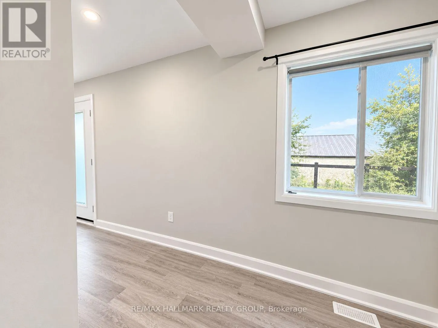 3A - 131 CAMELIA AVENUE