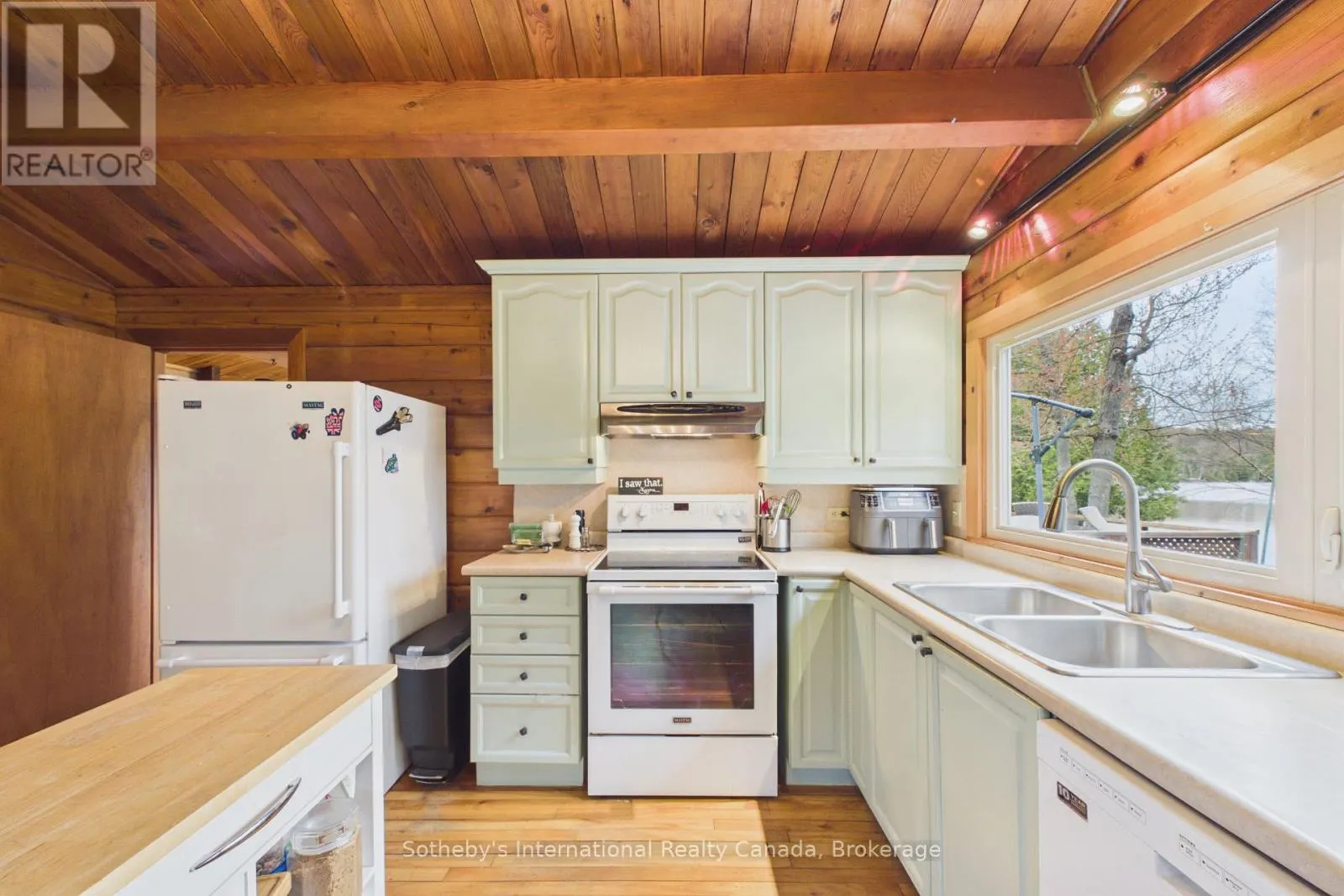 1027 SCOTT LANE